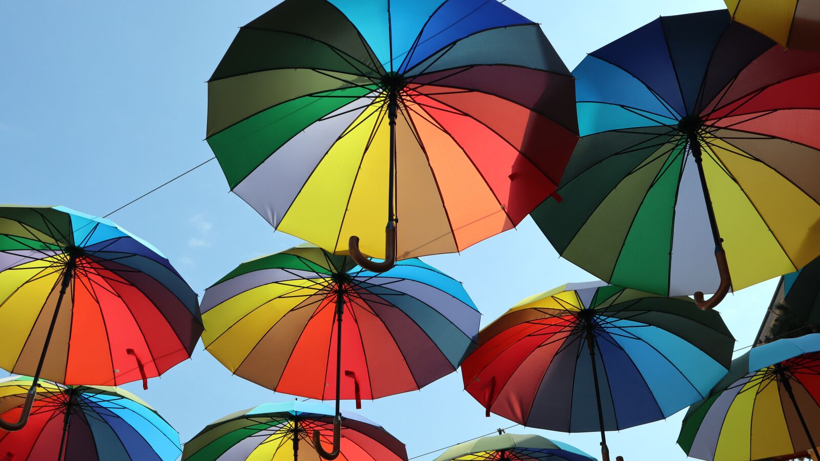 Canon EOS M50 (EOS Kiss M) sample photo. Colored, sun umbrellas, rainbow photography