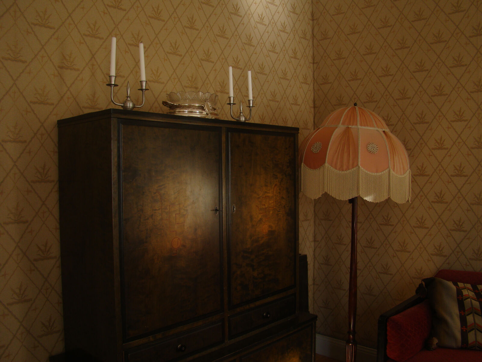 Sony Cyber-shot DSC-H50 sample photo. Black, wooden, wardrobe, and photography