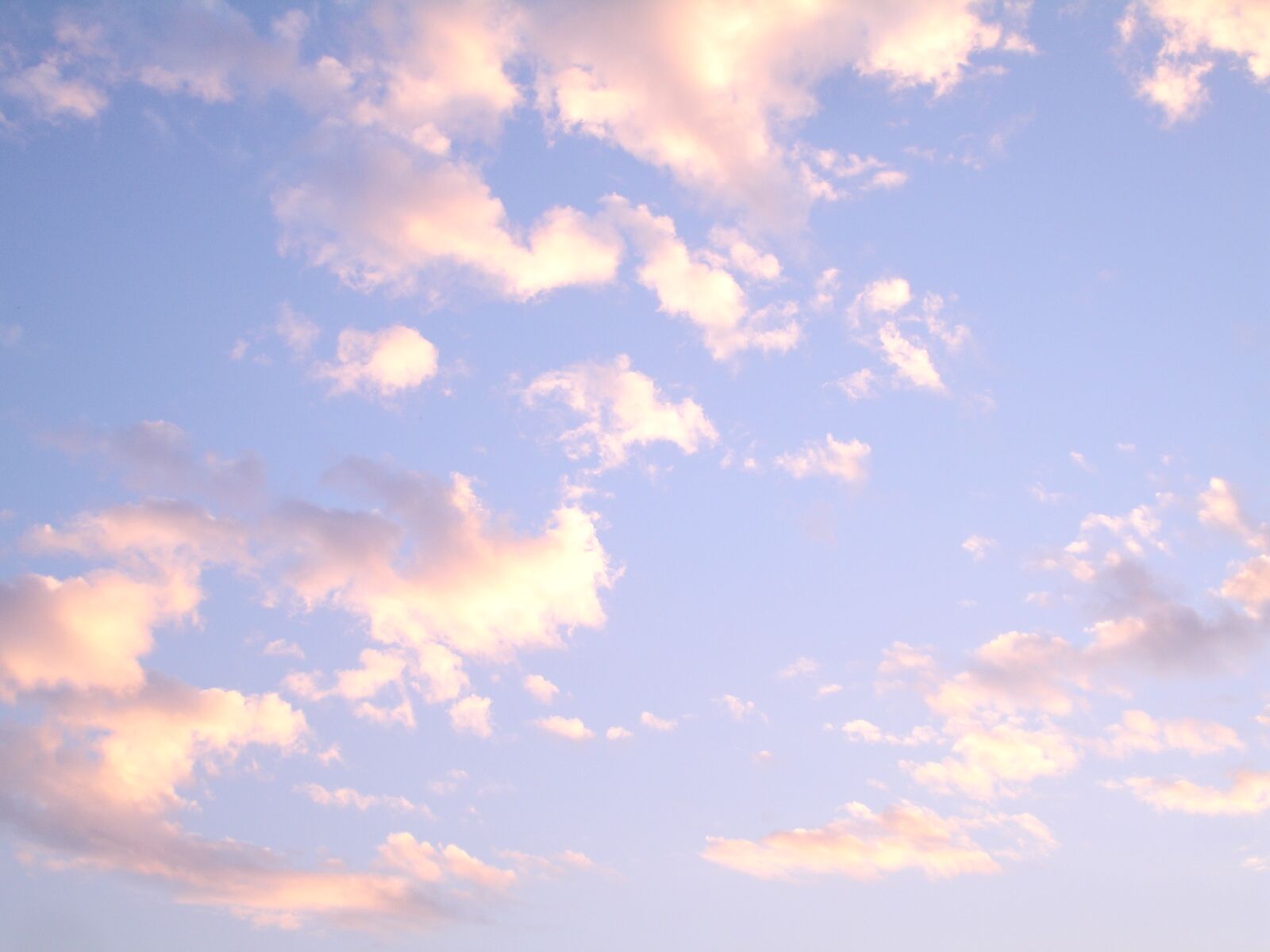 Sony DSC-P200 sample photo. Sky, clouds, blue photography