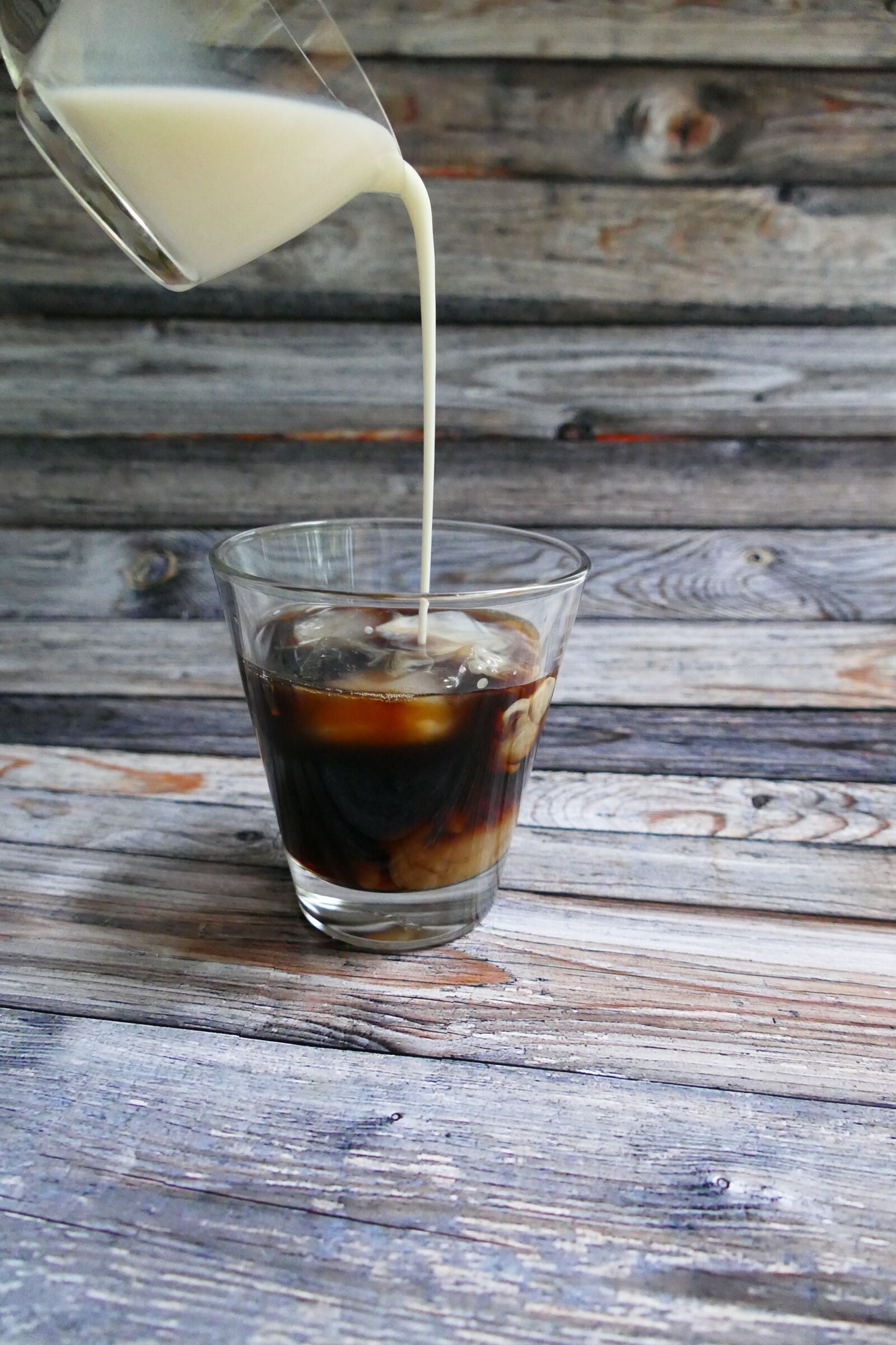 Panasonic Lumix DMC-FZ1000 sample photo. Coffee, cold brew, iced photography