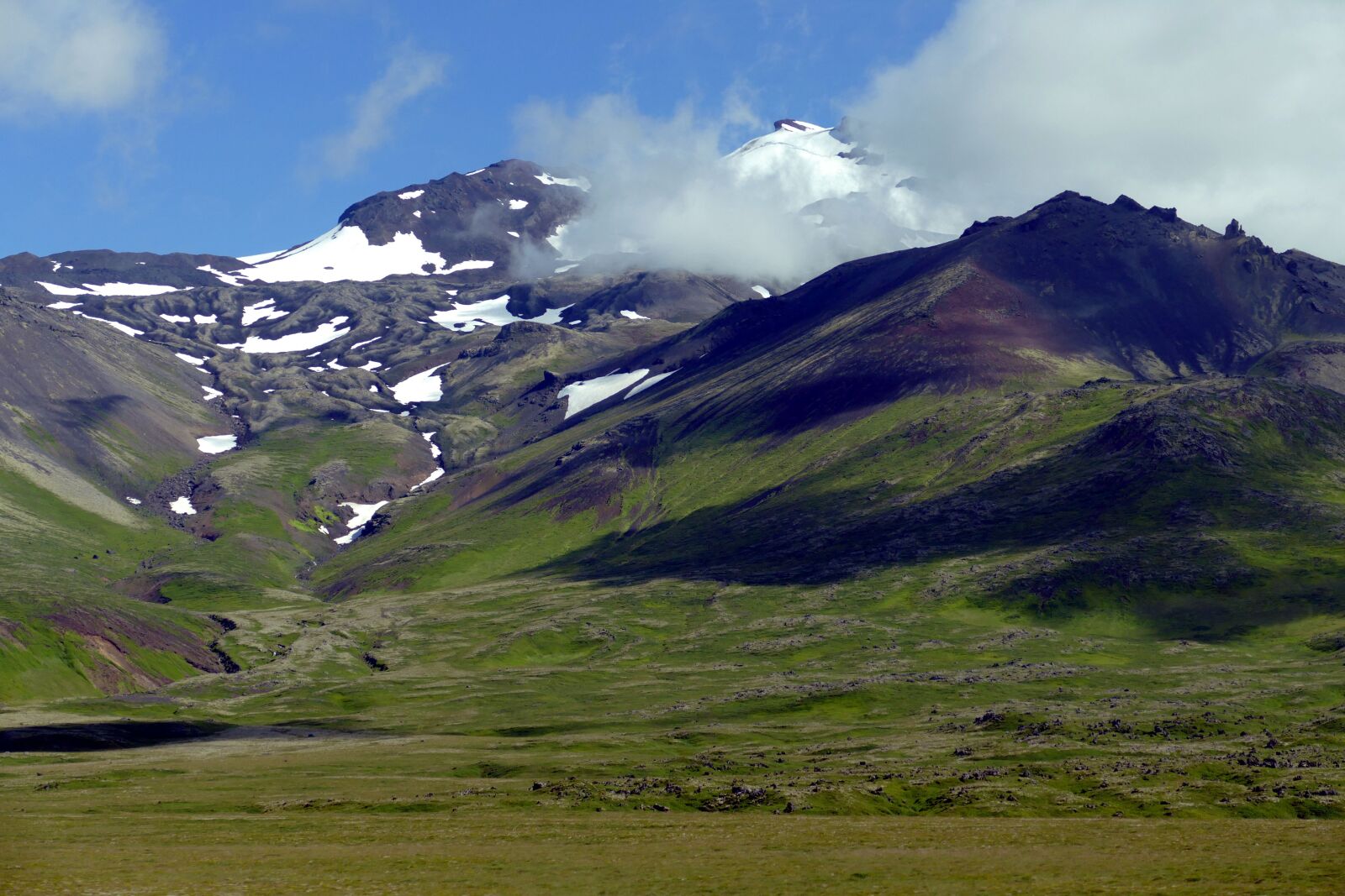 Panasonic Lumix DMC-FZ1000 sample photo. Iceland, nature, rock photography