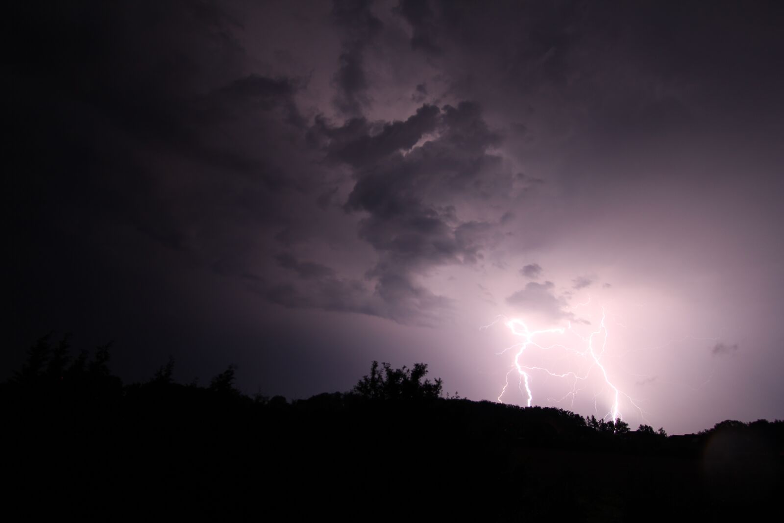 Canon EOS 550D (EOS Rebel T2i / EOS Kiss X4) sample photo. Flash, thunderstorm, thunder photography