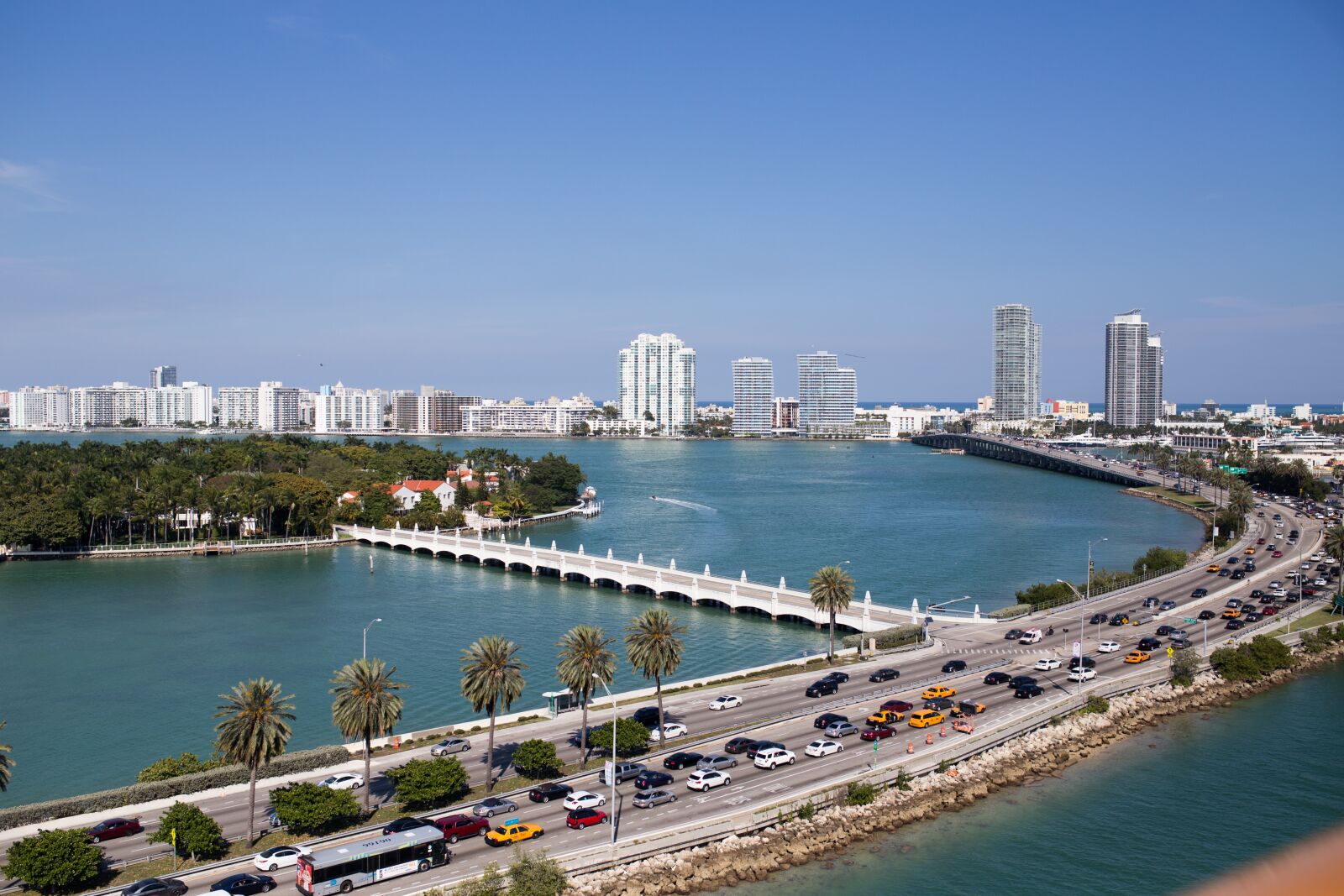 Canon EOS 6D sample photo. Miami, city, traffic photography