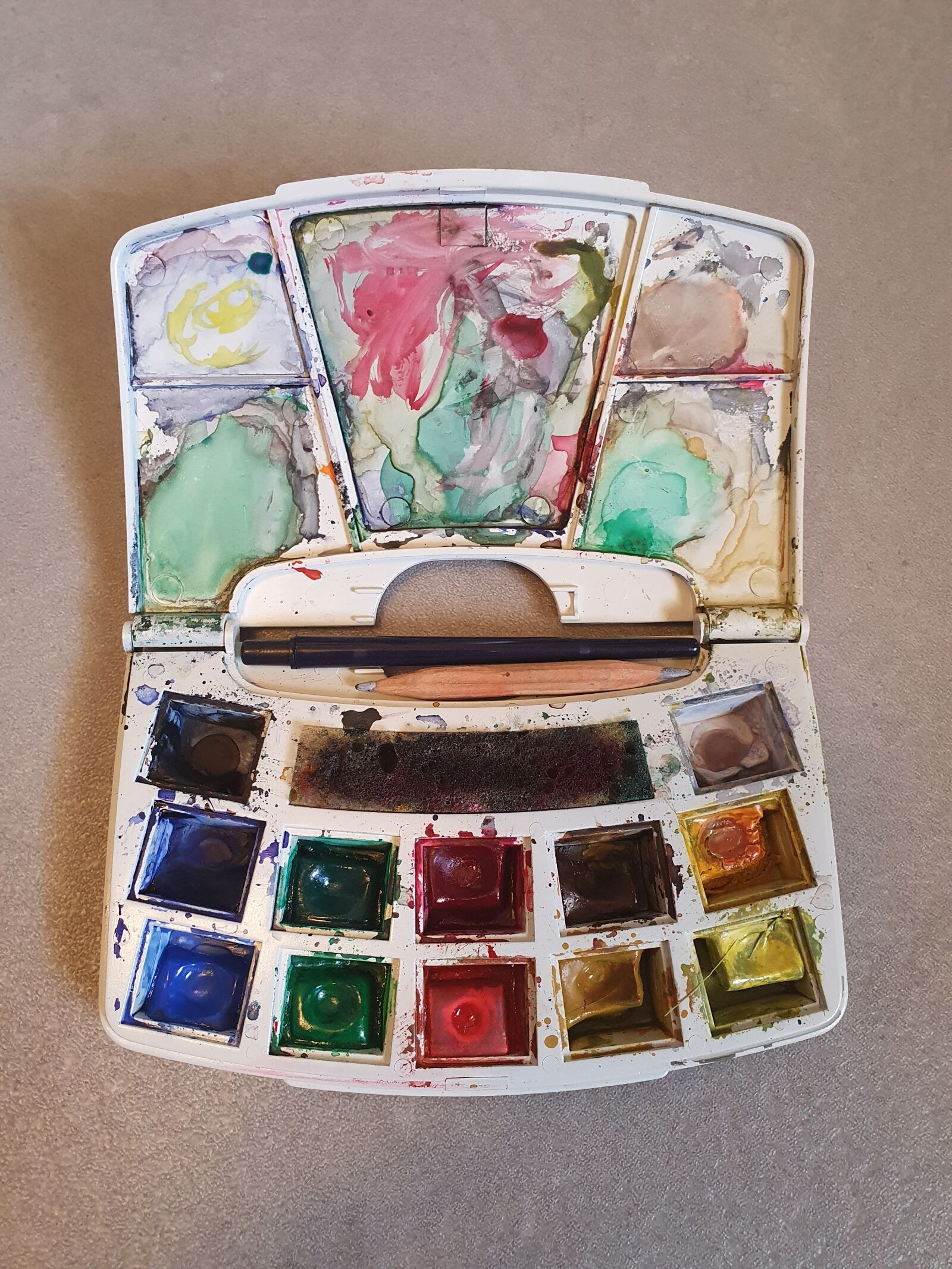 Samsung Galaxy S10 sample photo. Art, watercolors, painting photography