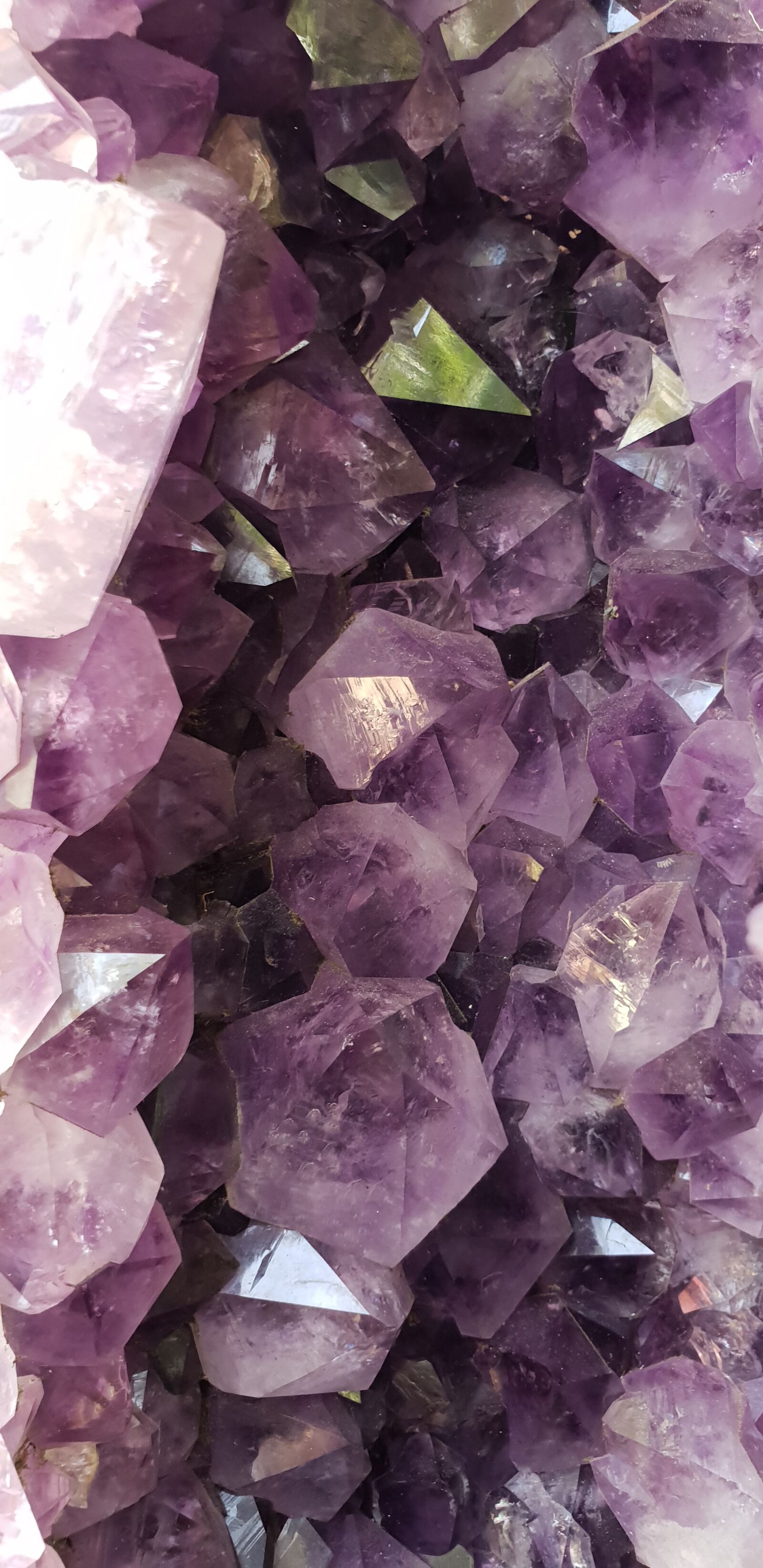 Samsung Galaxy S9+ sample photo. Amethyst, crystals, gem photography