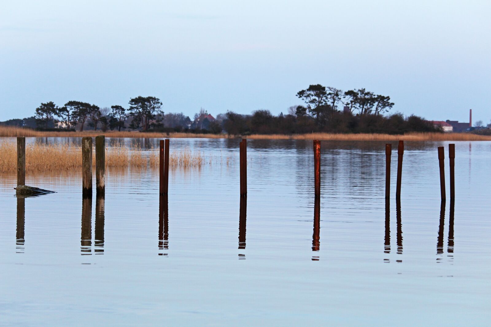 Canon EOS 700D (EOS Rebel T5i / EOS Kiss X7i) sample photo. Gristow, bodden, slipway photography