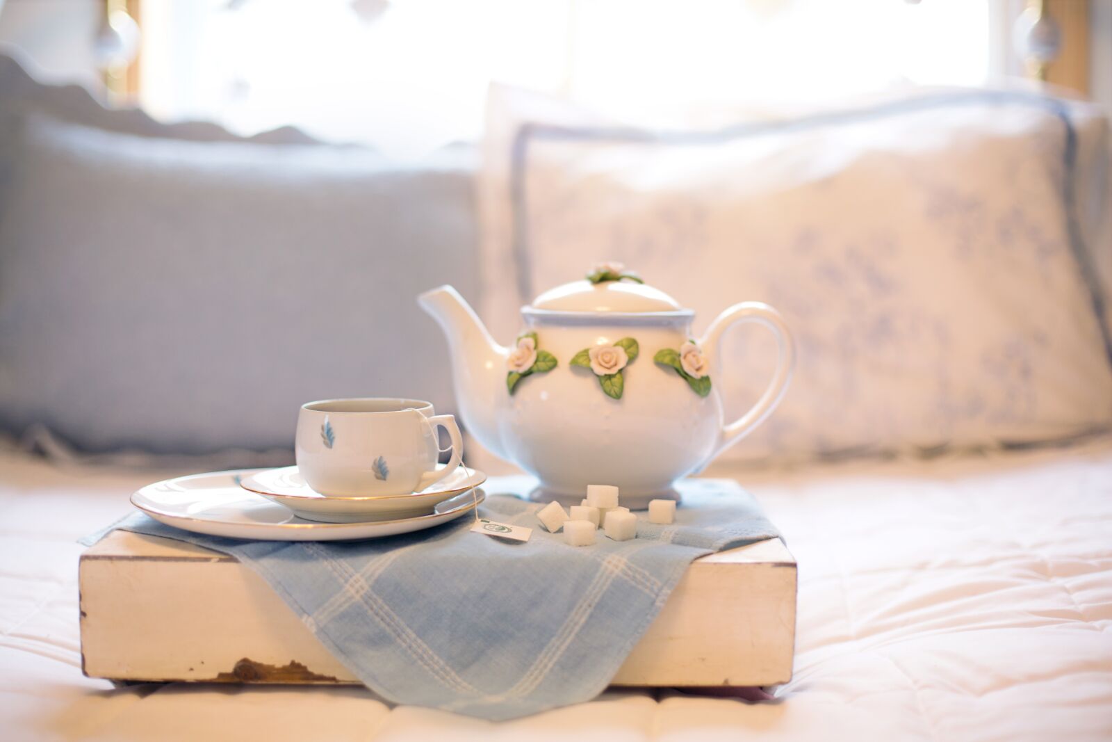 Canon EF 50mm F1.4 USM sample photo. Tea, tea pot, teapot photography