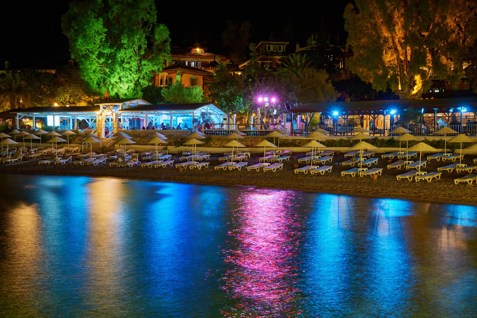 Sony a7R II sample photo. Holiday, summer, night photography