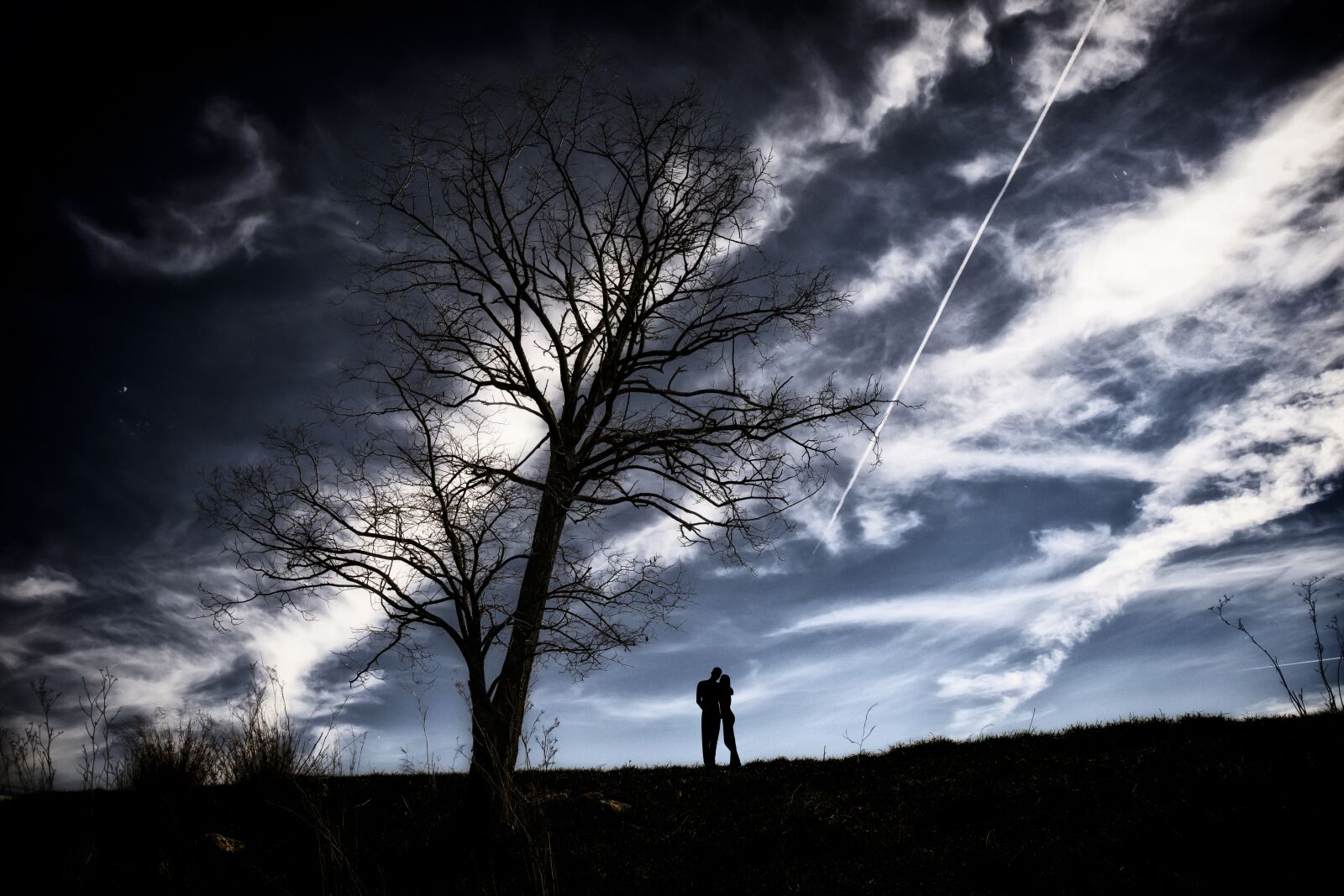 Canon EF 24-70mm F4L IS USM sample photo. Love, night, couple photography