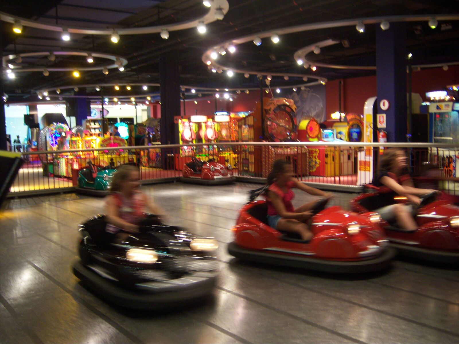 Kodak EASYSHARE V1003 ZOOM DIGITAL CAMERA sample photo. Bumper cars, carnival, amusement photography