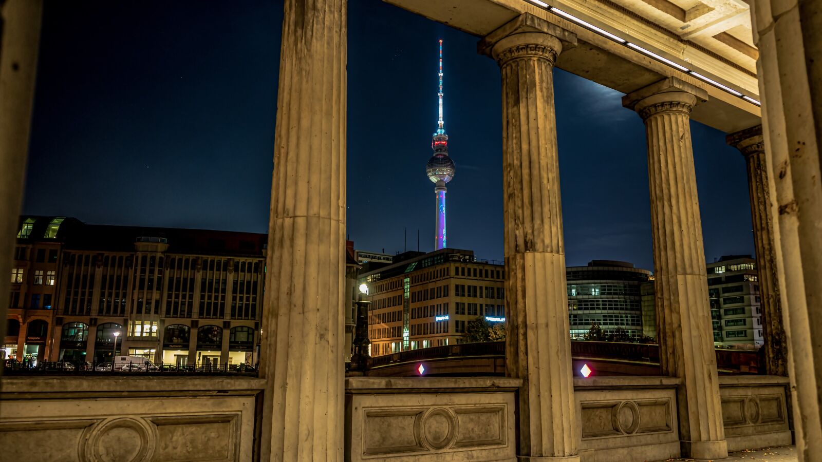 Sony a7 II + Sony FE 28-70mm F3.5-5.6 OSS sample photo. Night photograph, long exposure photography
