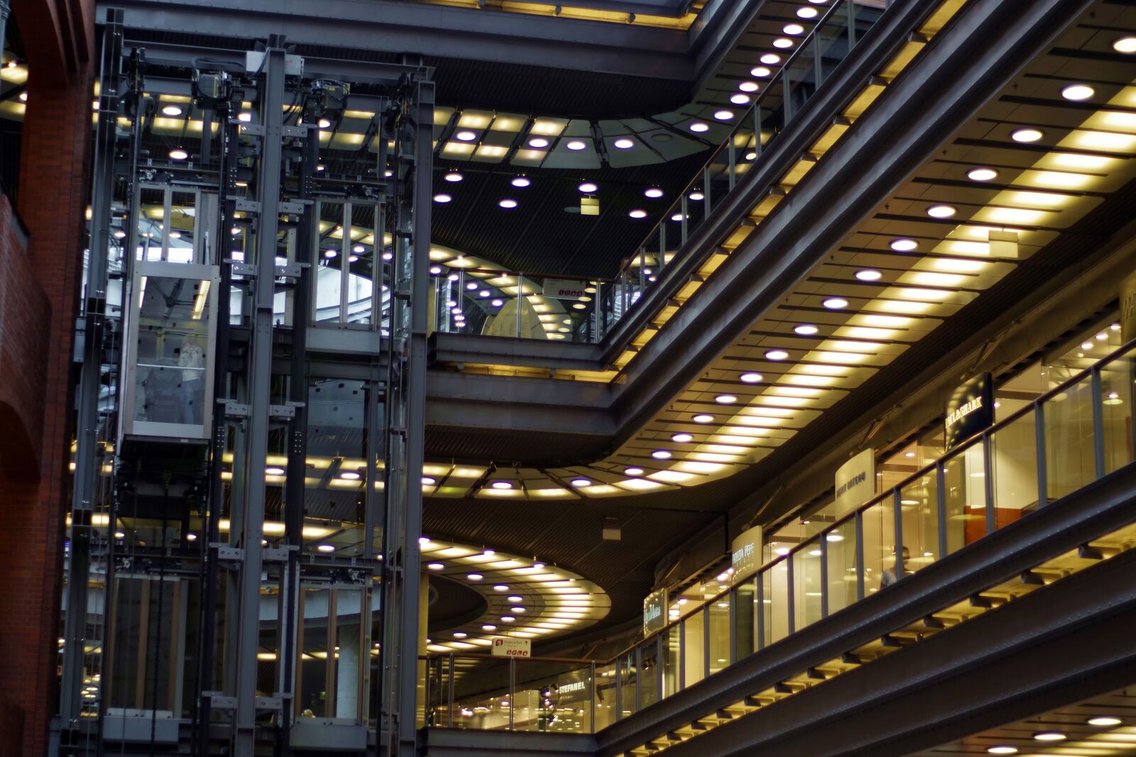 Pentax K-S2 sample photo. The shopping center, architecture photography