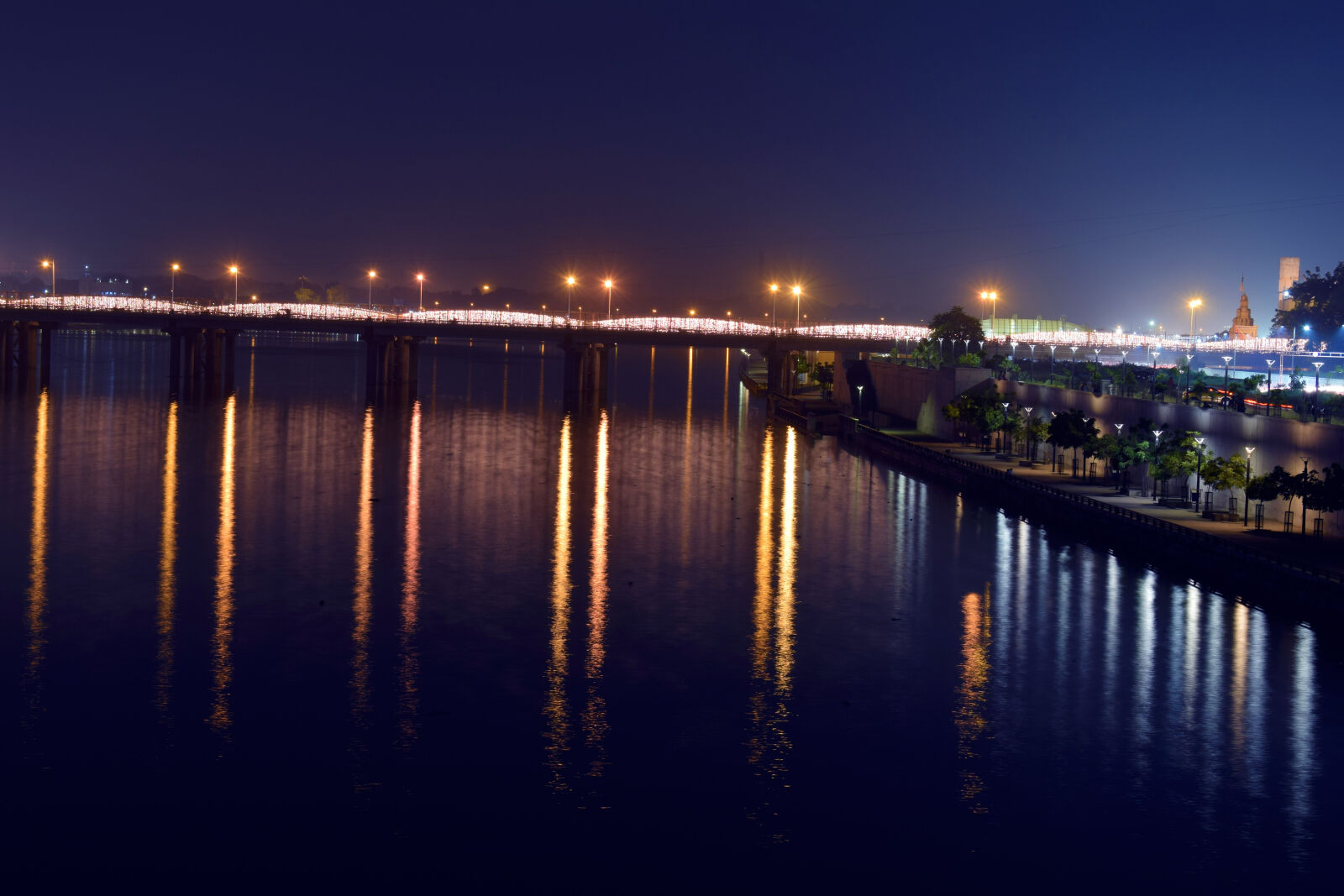 Nikon D3300 sample photo. Attractions, city, view, colorful photography