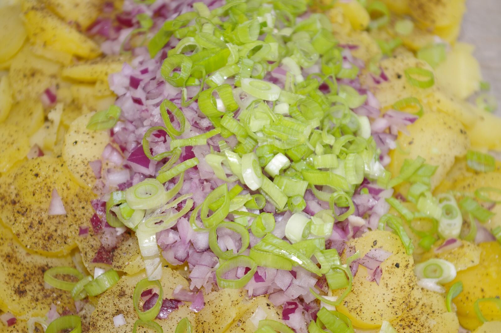 Pentax *ist DL2 sample photo. Potatoes, eat, food photography