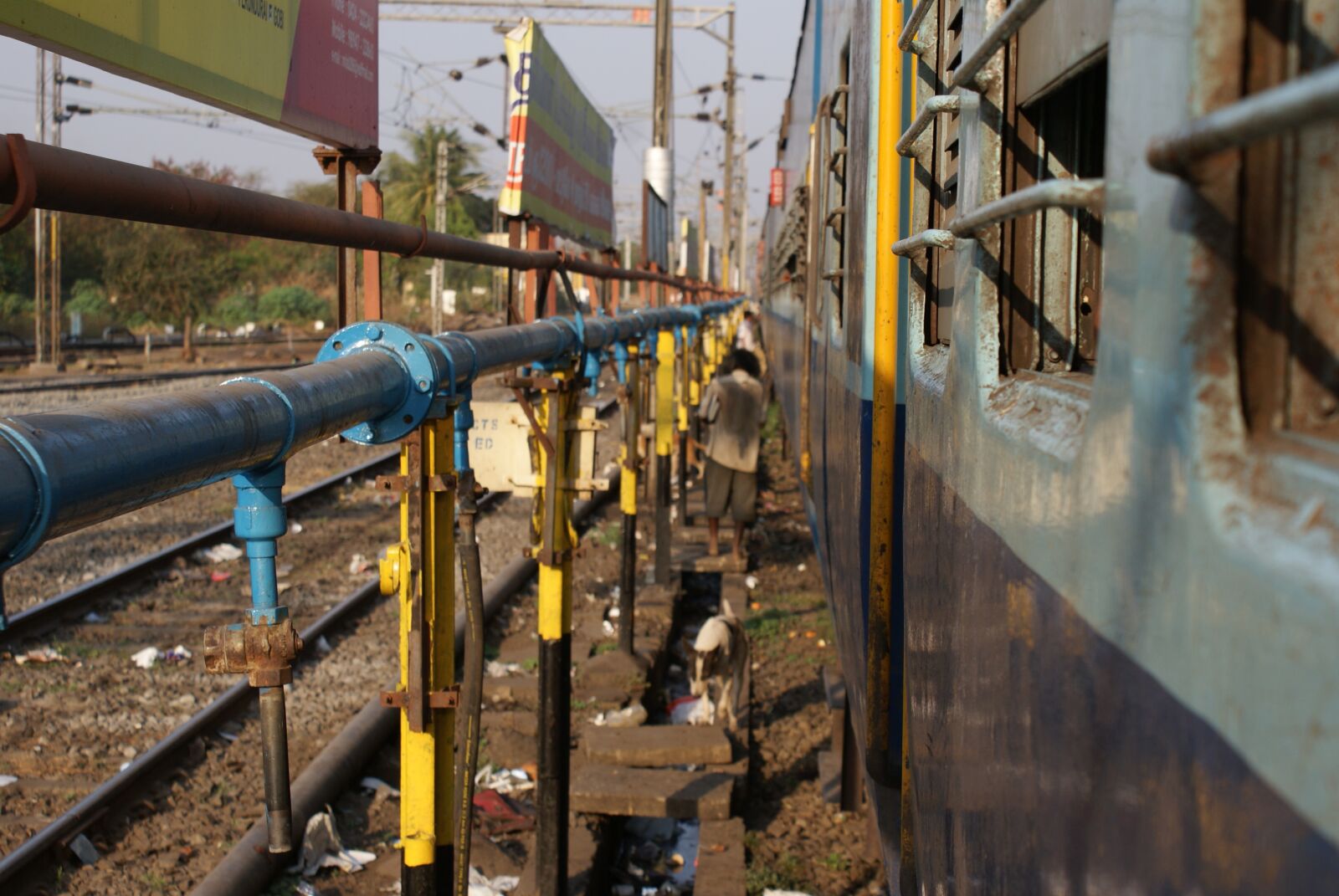 Sony Alpha DSLR-A200 sample photo. Railways, train tracks, rail photography
