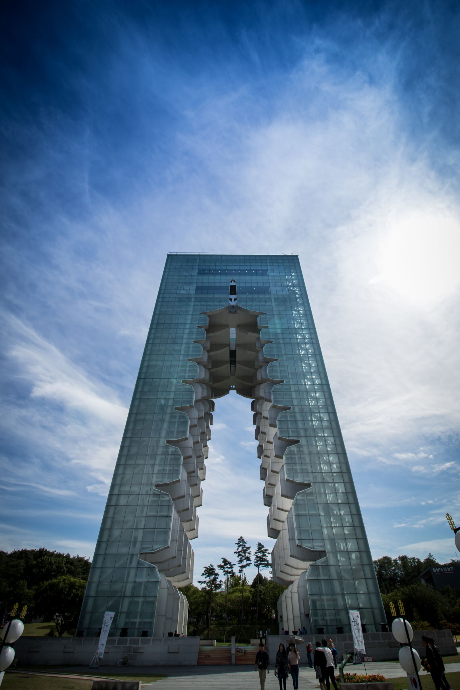 Canon EOS 7D Mark II sample photo. Gyeongju tower, building, race photography
