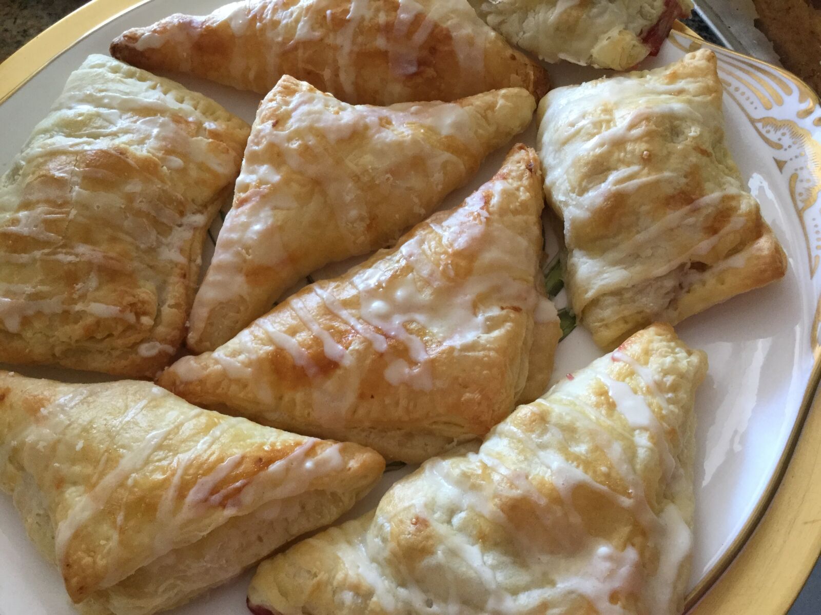 Apple iPad Air 2 sample photo. Turnover, pastry, apple photography
