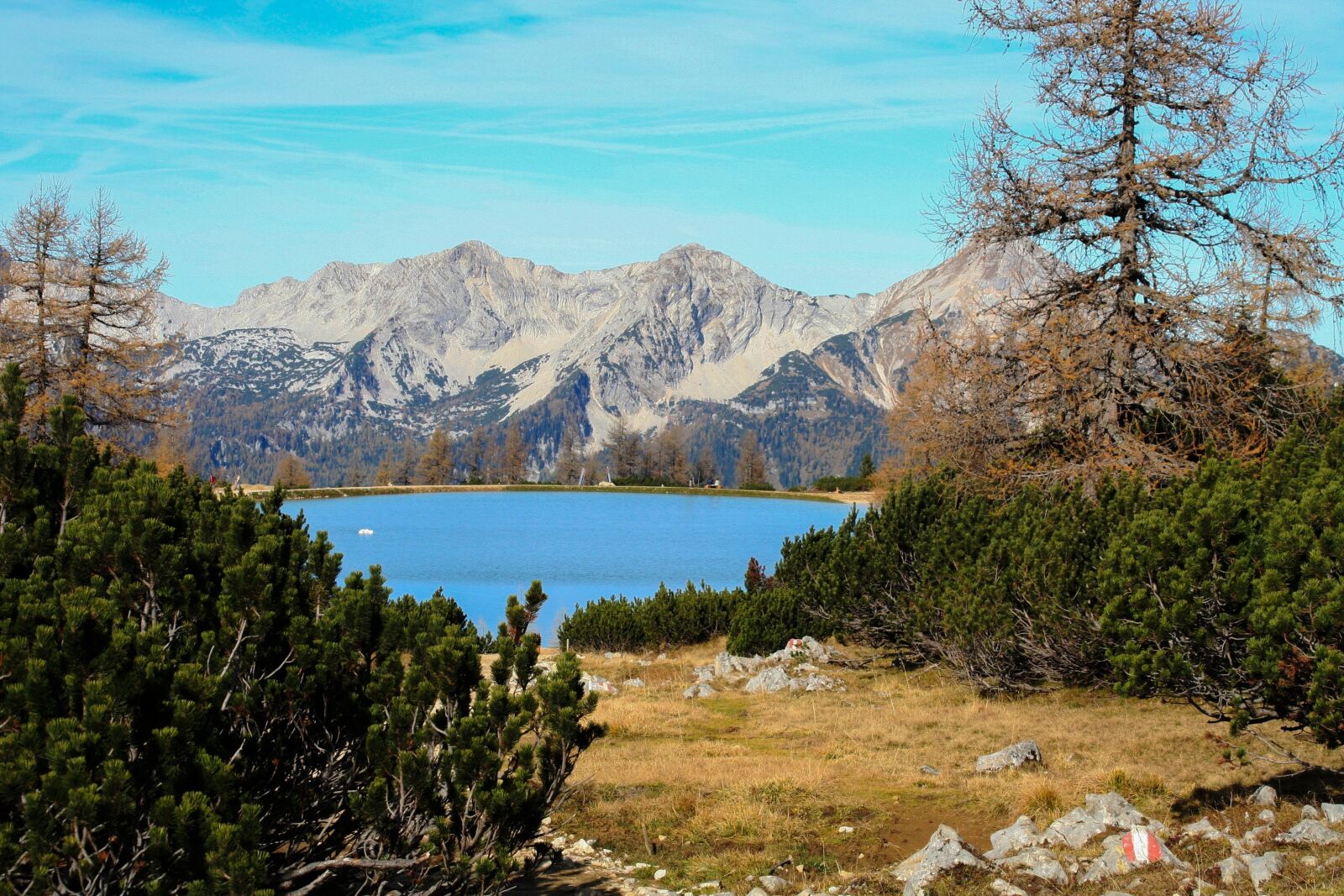 Canon EOS 350D (EOS Digital Rebel XT / EOS Kiss Digital N) sample photo. Mountains, lake, alm photography