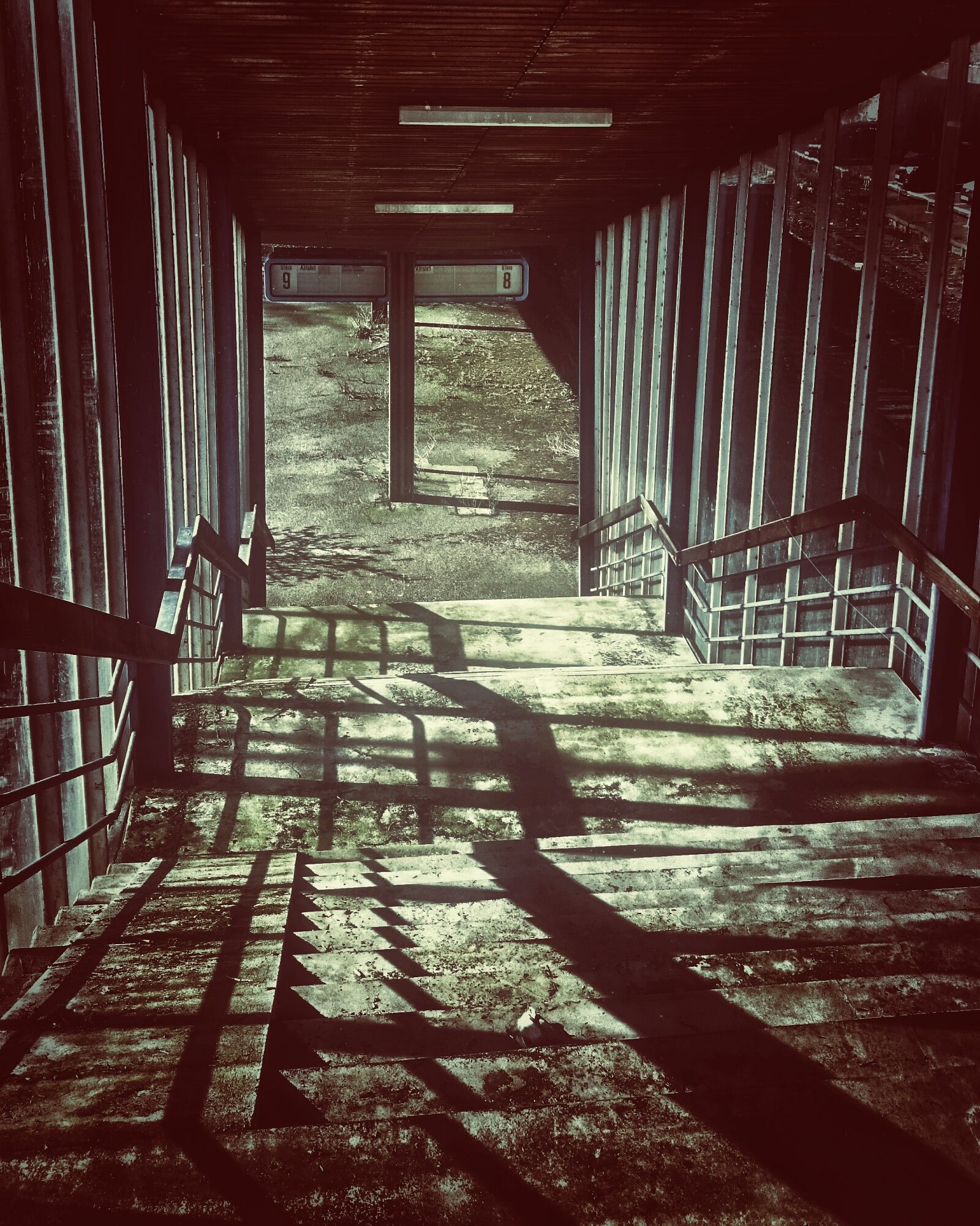 Sony Xperia Z2 sample photo. Stairs, gradually, old photography