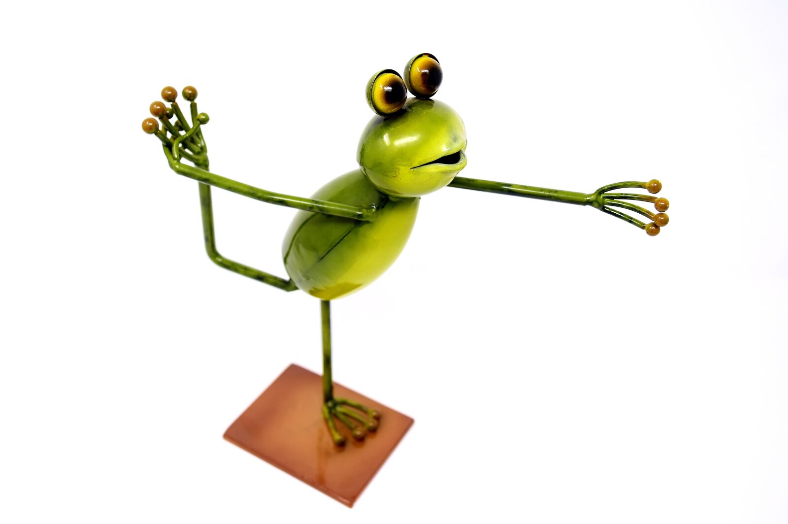 Nikon D7200 sample photo. Frog, metal, figure photography