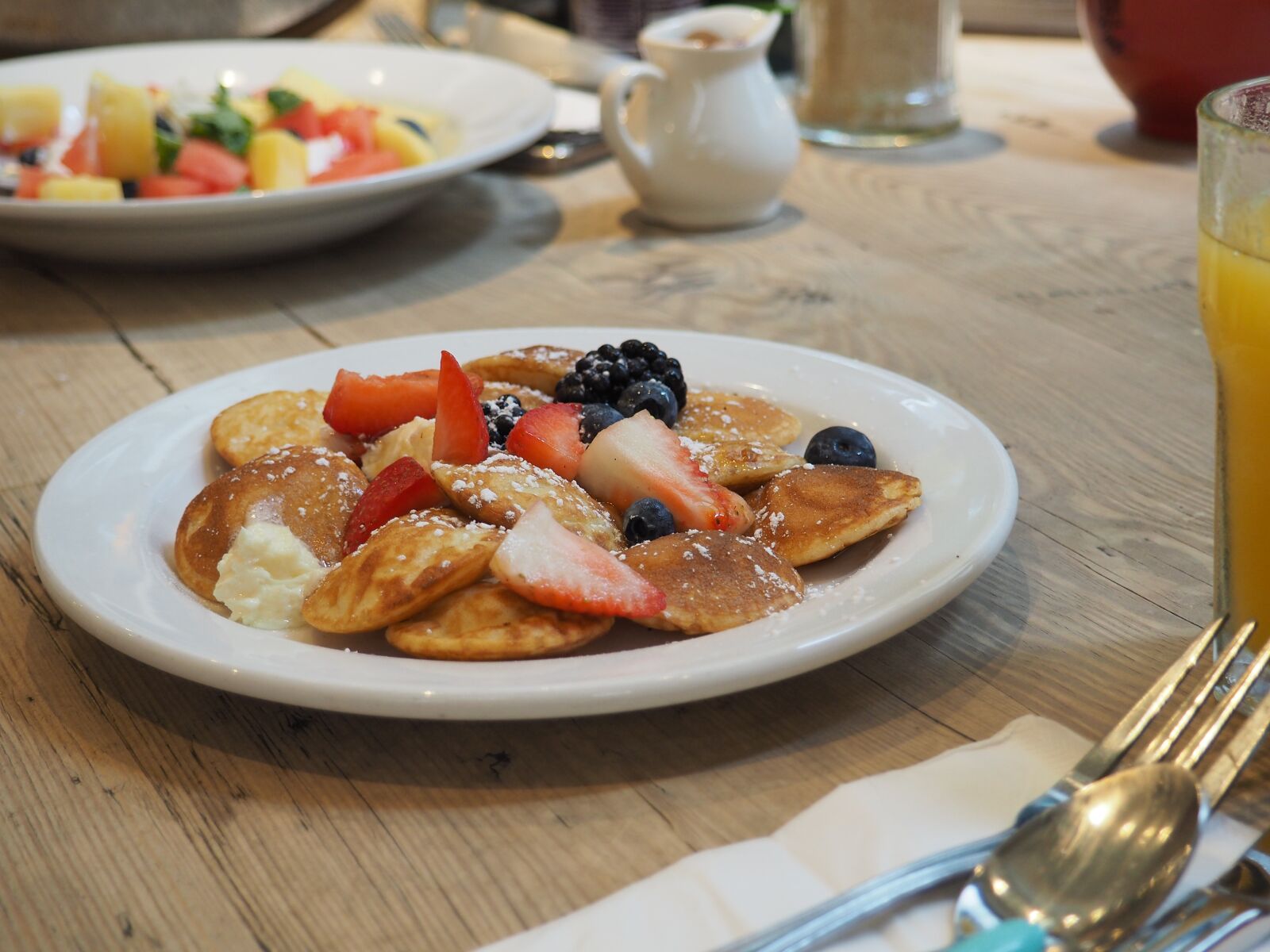 Olympus OM-D E-M10 II sample photo. Food, healthy, fruit photography