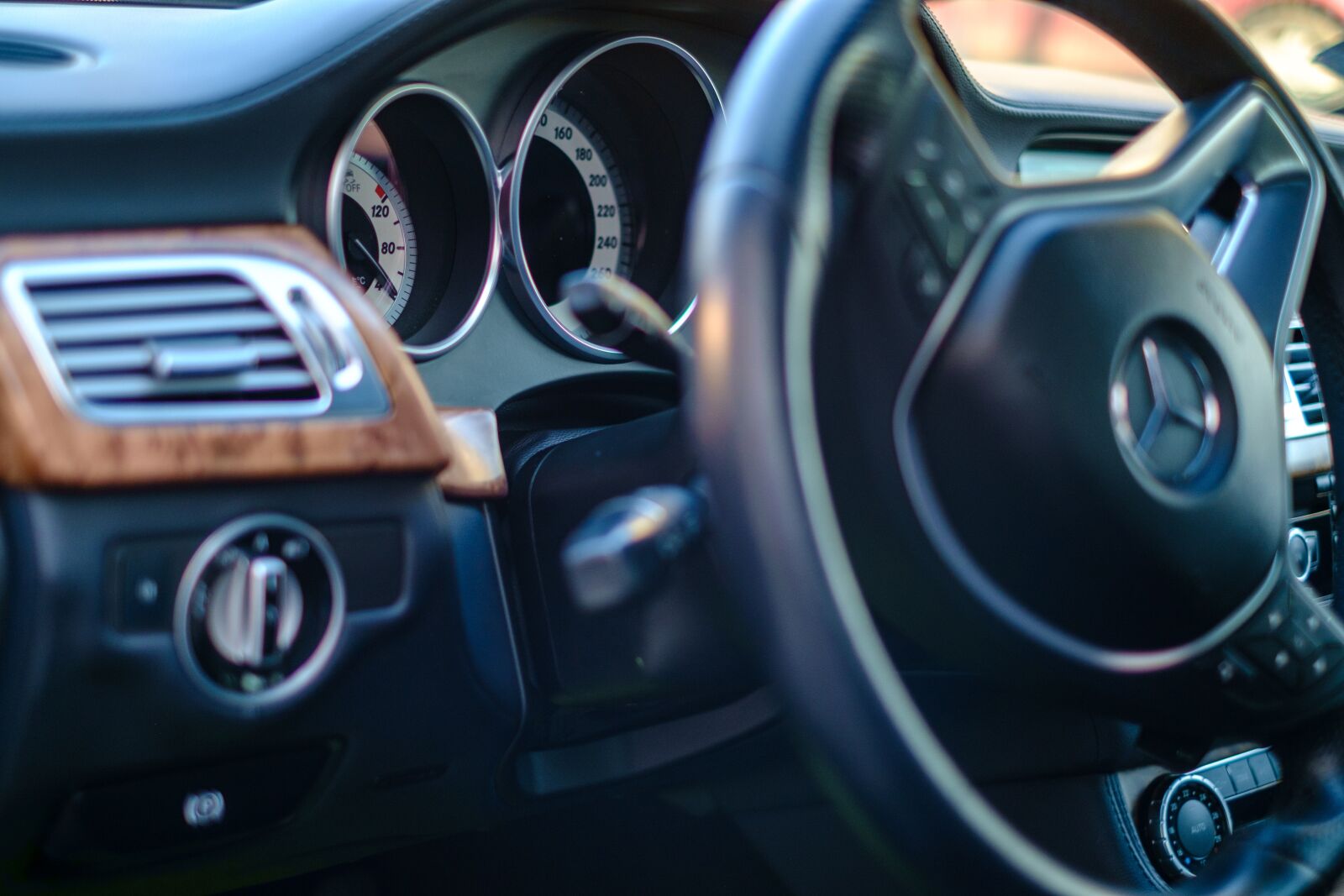 Fujifilm X-Pro1 sample photo. Car, mercedes, cls photography