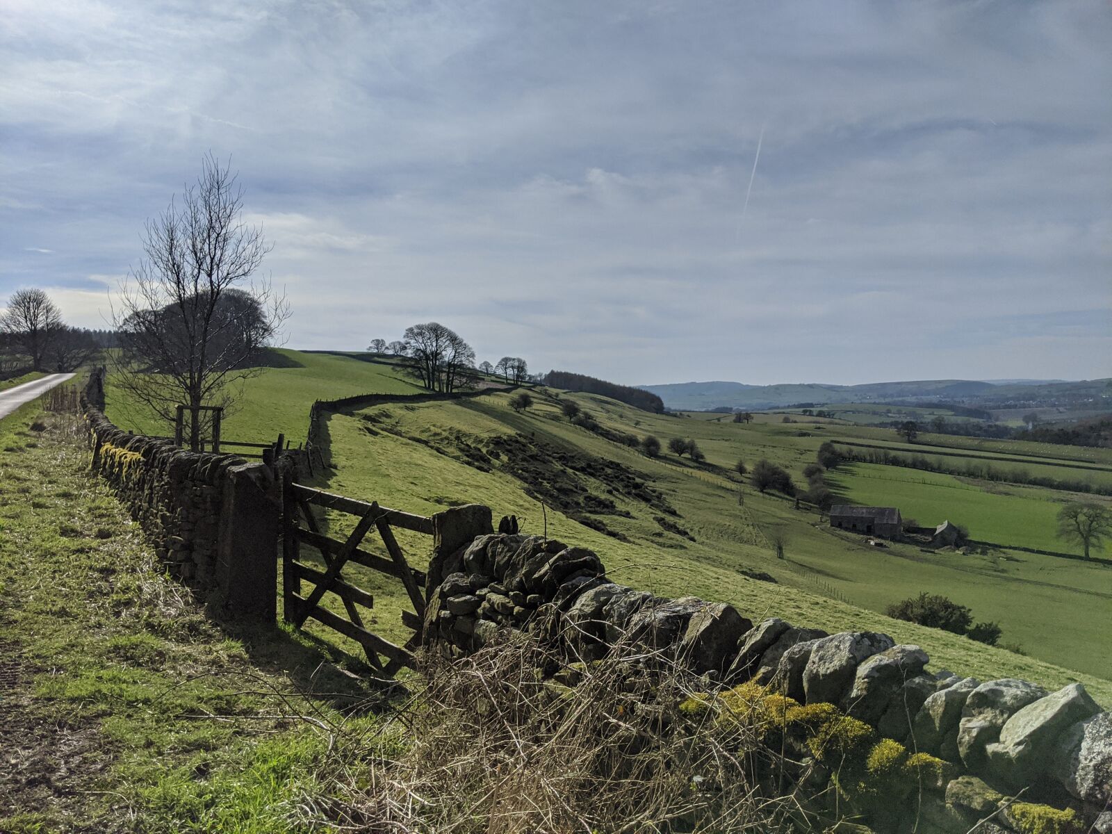 Google Pixel 3 sample photo. Derbyshire, gate, hills photography