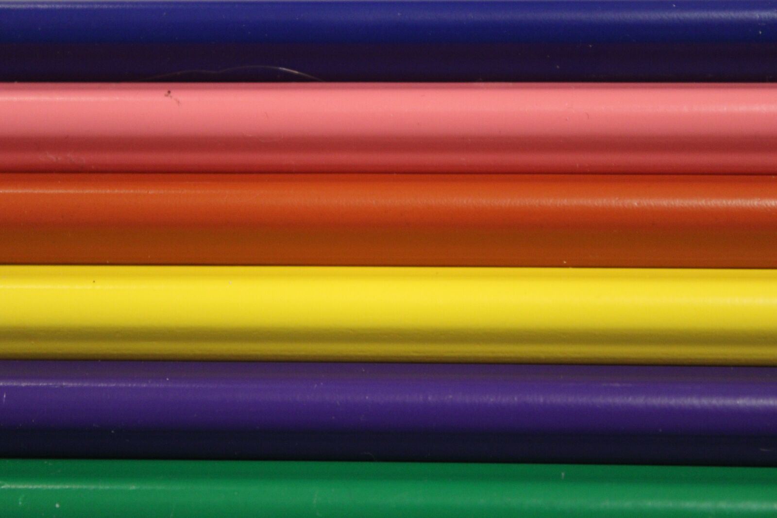 Canon EOS 2000D (EOS Rebel T7 / EOS Kiss X90 / EOS 1500D) sample photo. Colors, pencils, wood photography
