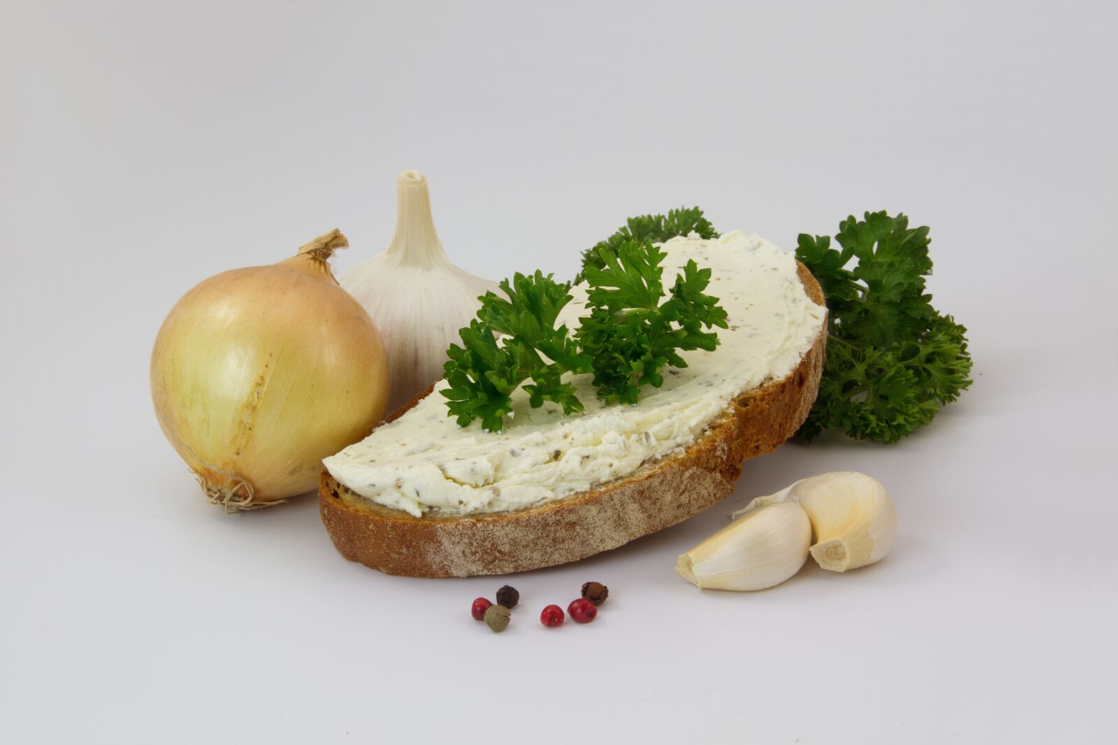 Canon EOS 7D sample photo. Bread, onion, garlic photography