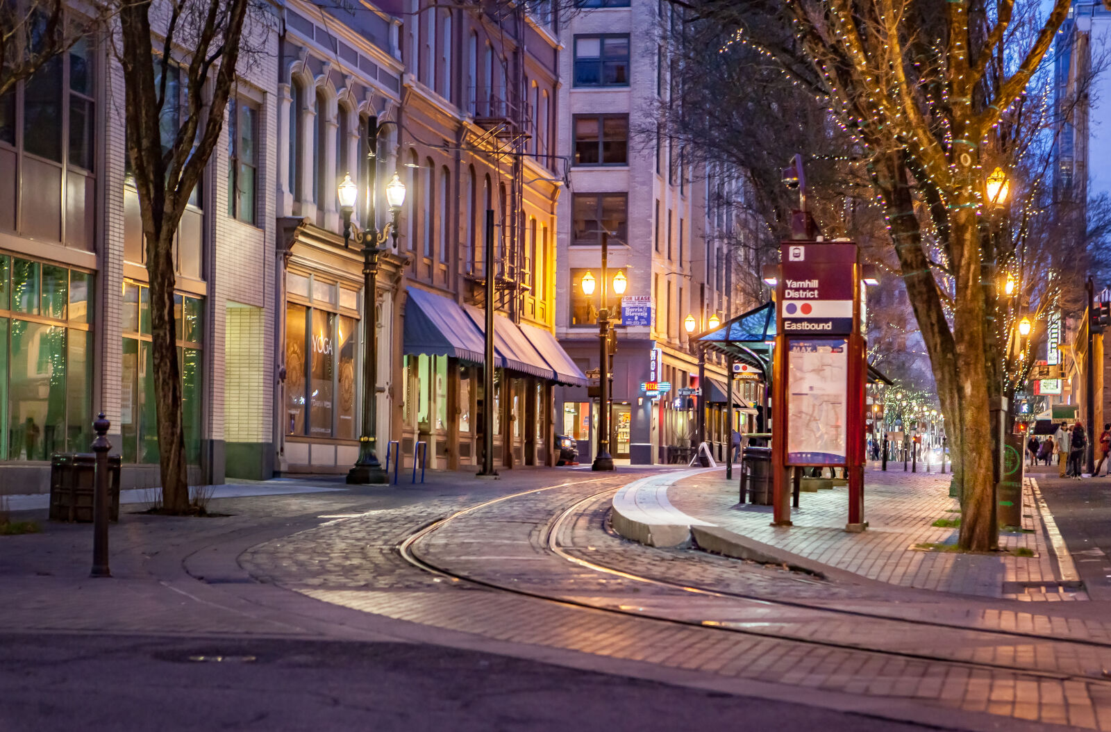 Canon EF 24-70mm F2.8L USM sample photo. Alley, architecture, buildings, evening photography