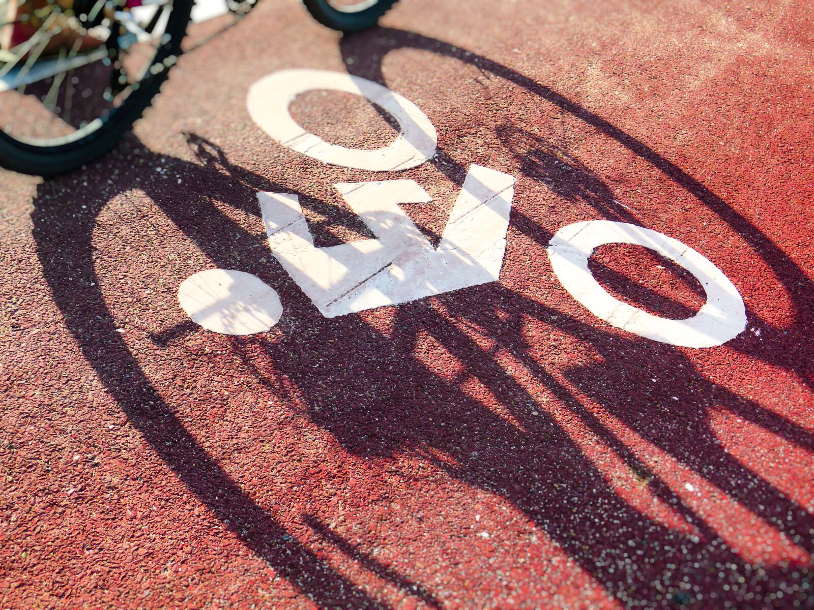 Canon PowerShot G16 sample photo. Bike, track, biking photography