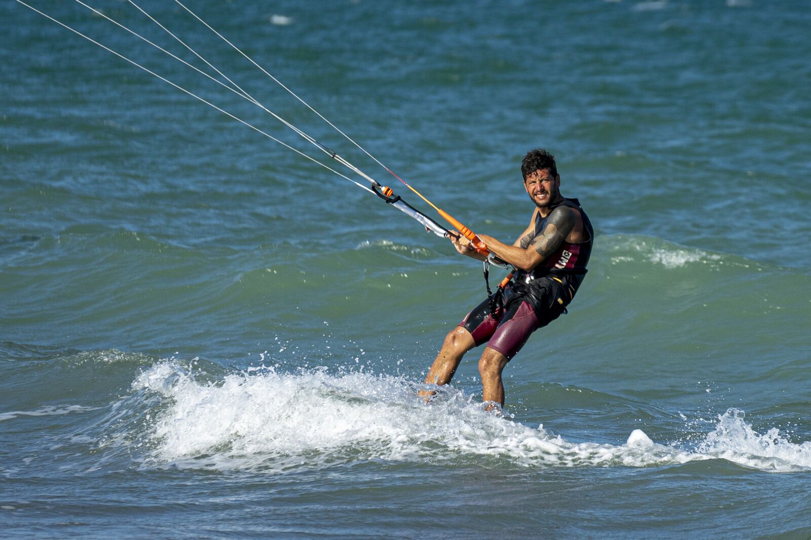 Sony a7 II + Sony FE 70-200mm F4 G OSS sample photo. Kite, surf, sea photography