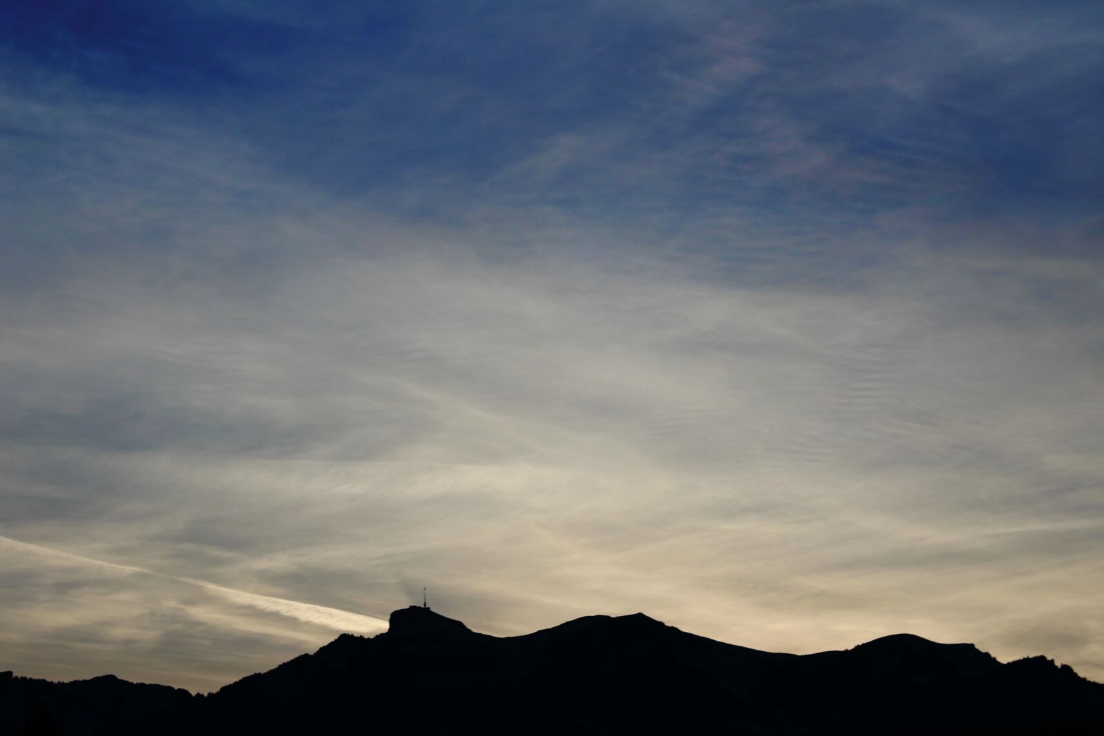 Canon EOS 1200D (EOS Rebel T5 / EOS Kiss X70 / EOS Hi) sample photo. Mountain, sky, evening photography