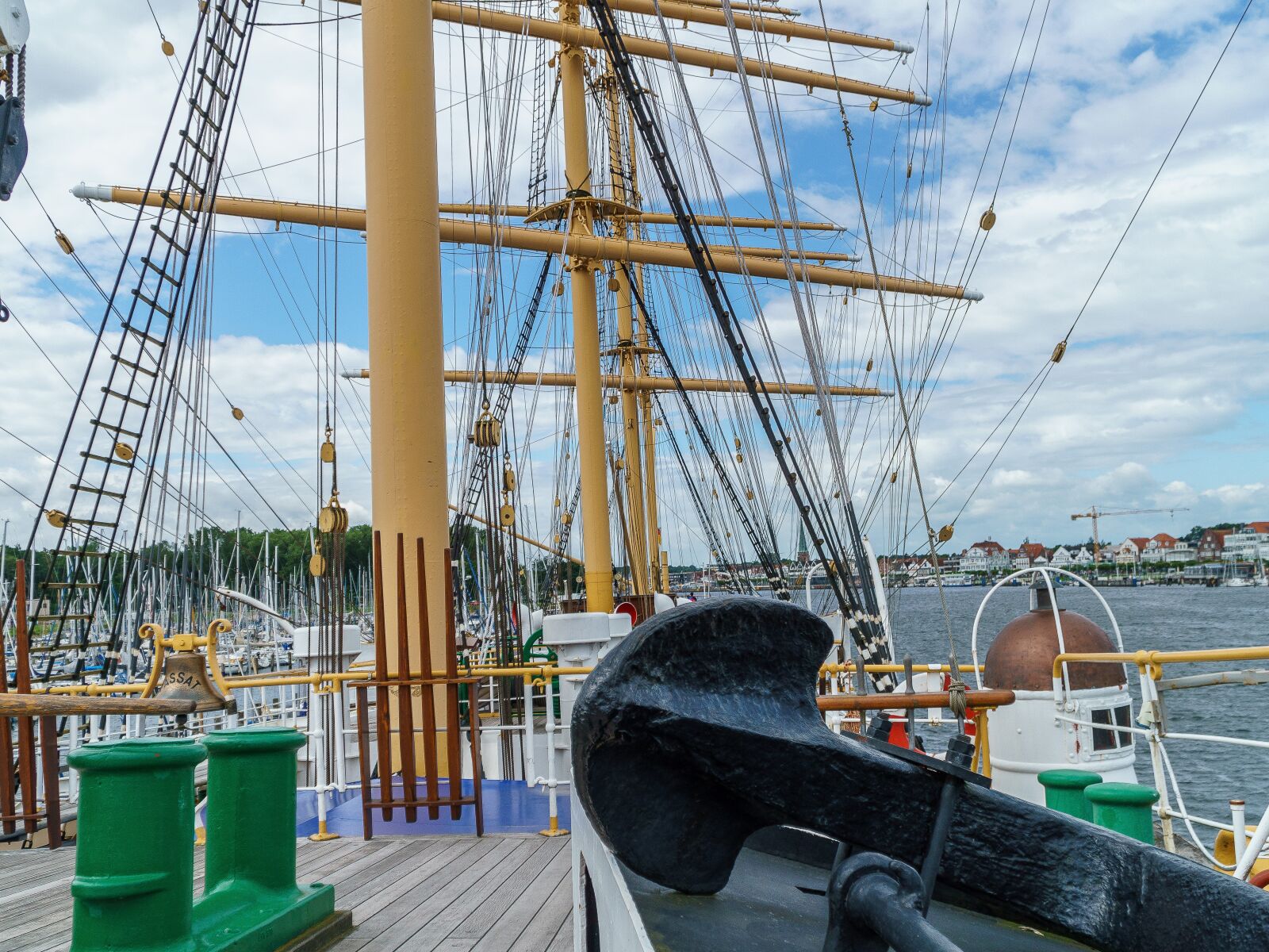 Sony a6000 + Sony E PZ 18-105mm F4 G OSS sample photo. Travem nde, passat, four photography