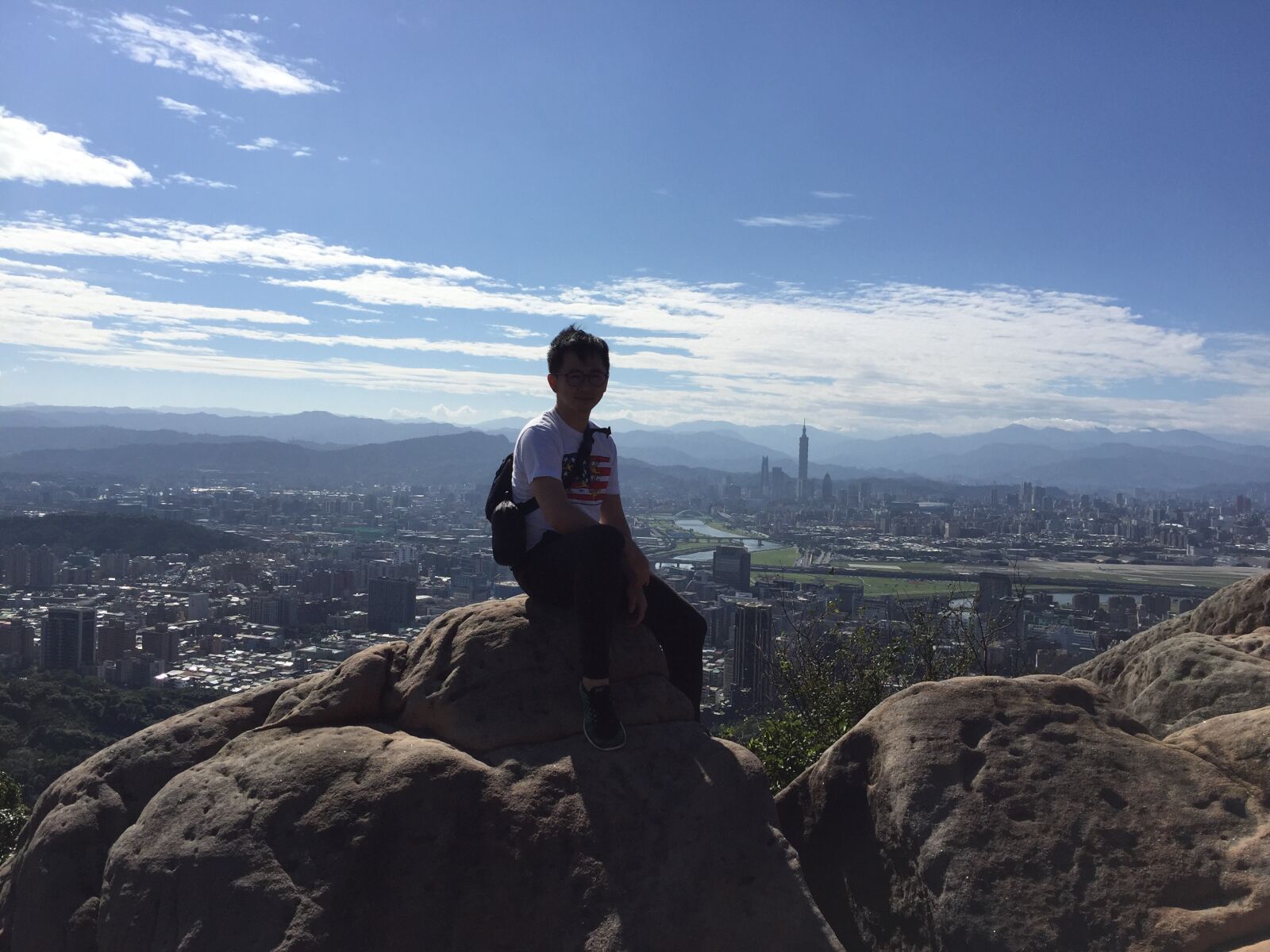 iPhone 6 Plus back camera 4.15mm f/2.2 sample photo. Taipei, mountaineer, attractions photography