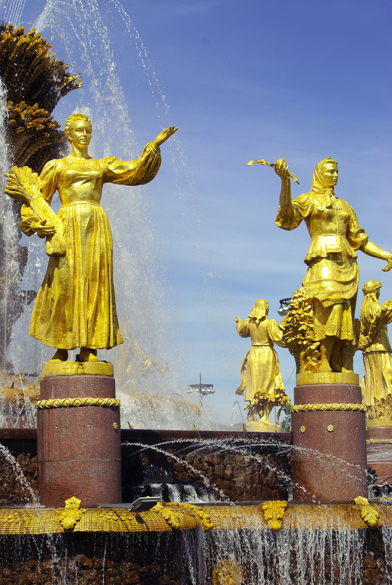 Sony Alpha DSLR-A100 sample photo. Fountain, enea, moscow photography