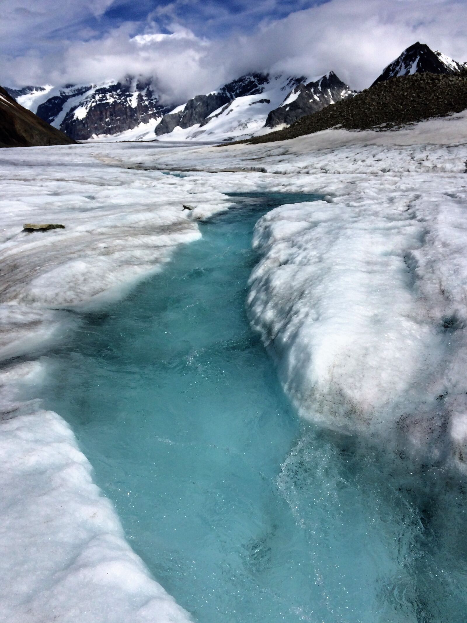 iPhone 5s back camera 4.15mm f/2.2 sample photo. Glacier, river, tranquil photography