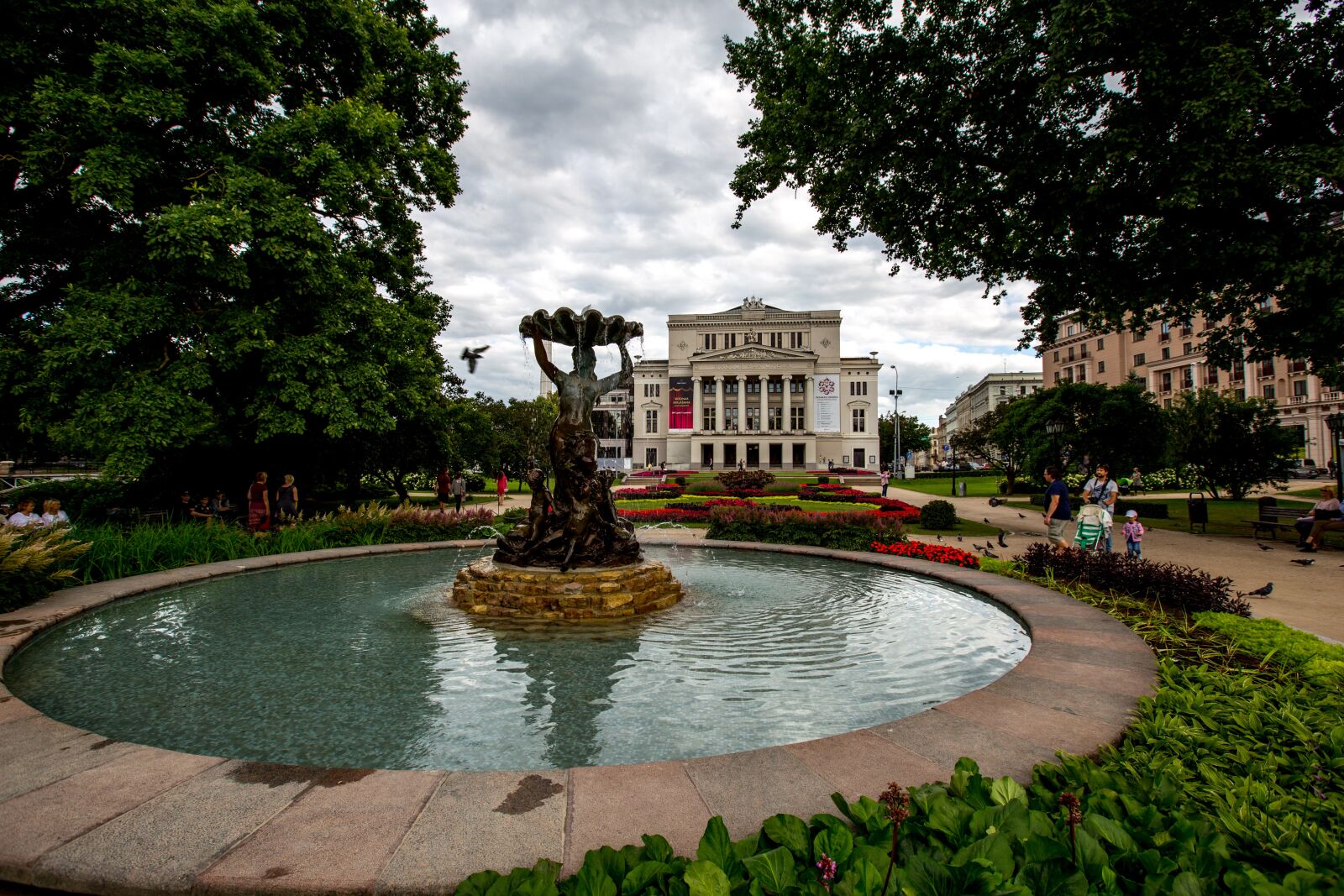 Canon EF 16-35mm F2.8L II USM sample photo. Riga, fountain, riga opera photography