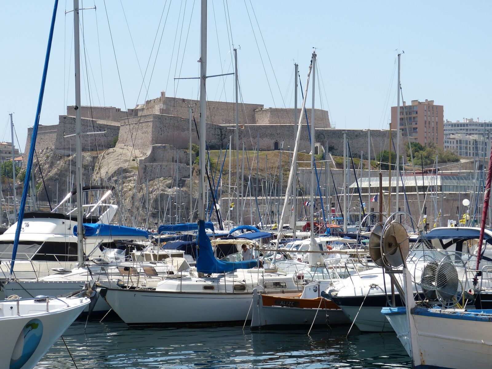 Panasonic Lumix DMC-FZ150 sample photo. Marseille, france, mediterranean photography