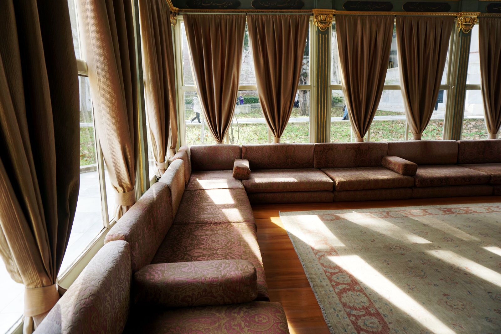 Sony a6000 sample photo. Curtains, interior design, topkapi photography