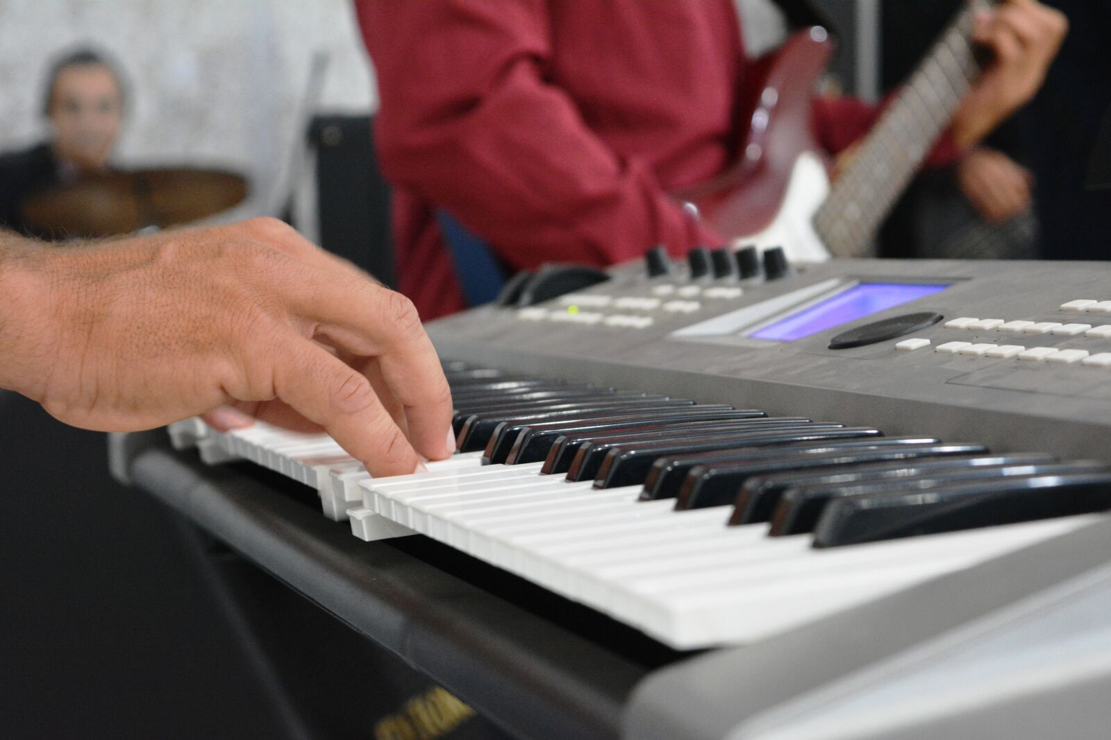 Nikon D5200 sample photo. Keyboard, music, fingers photography