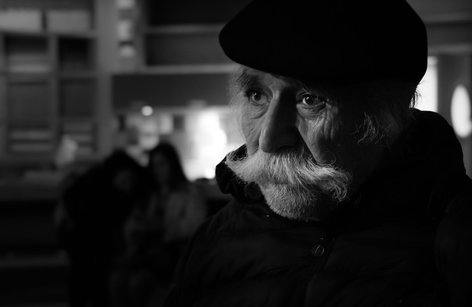 Sony a7 II + Sony FE 24-240mm F3.5-6.3 OSS sample photo. Photographer, old, elder photography
