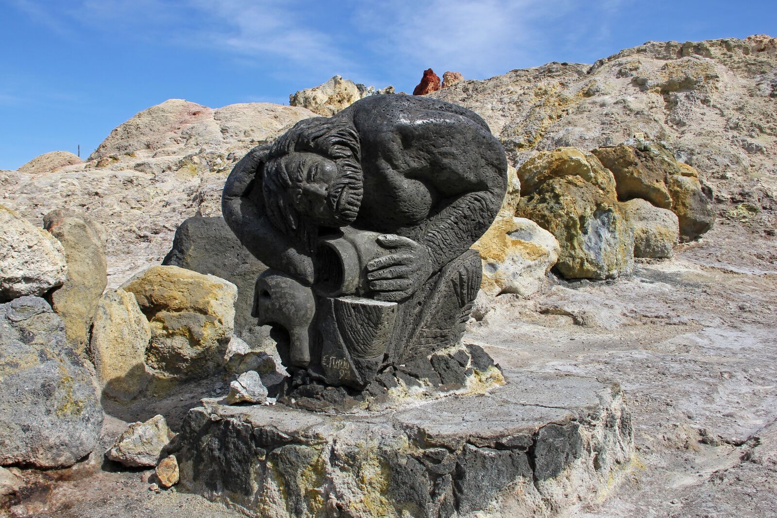 Canon EOS 550D (EOS Rebel T2i / EOS Kiss X4) sample photo. Vulcano, sculpture, salina photography