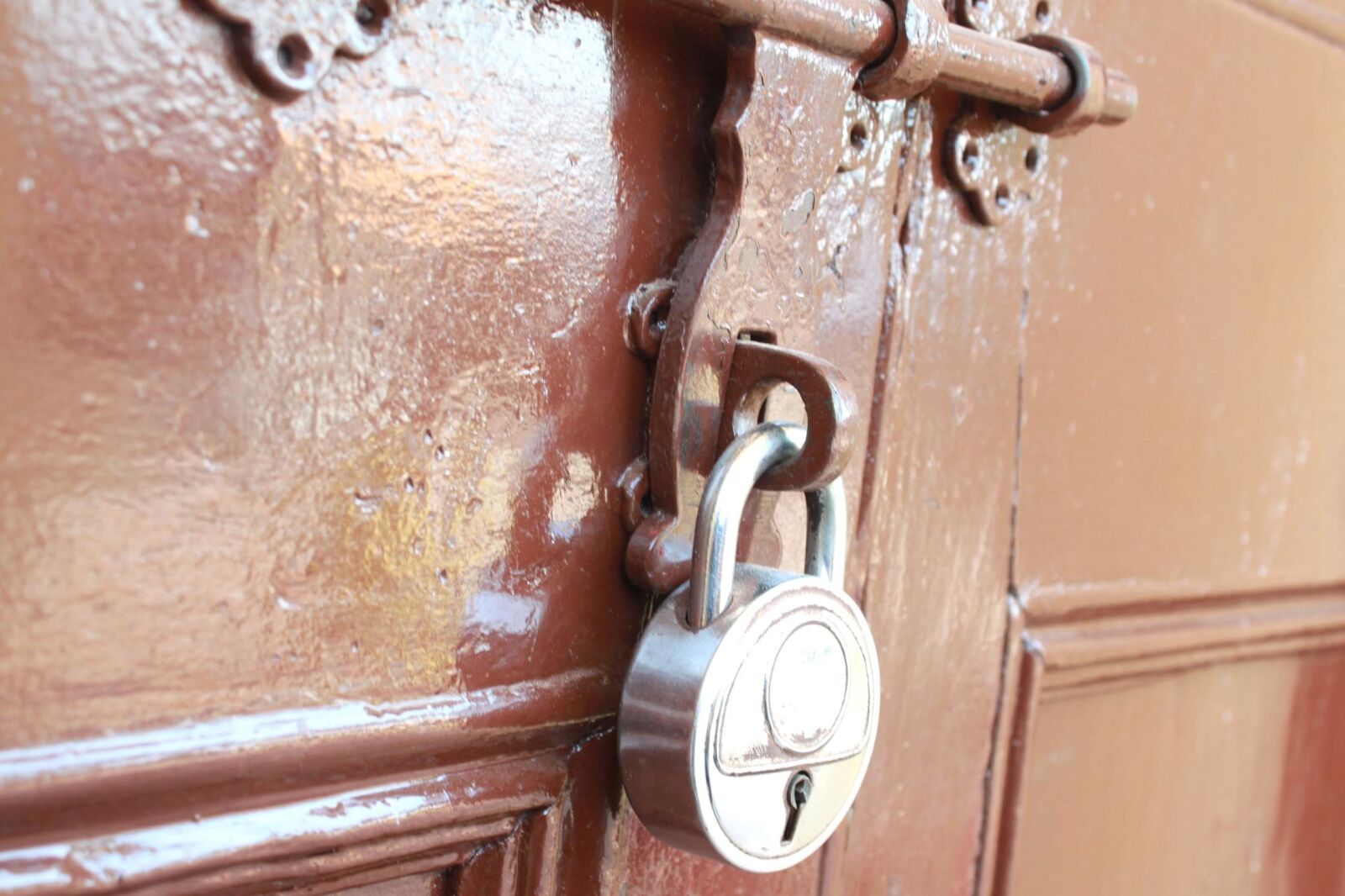 Canon EOS 500D (EOS Rebel T1i / EOS Kiss X3) sample photo. Door, lock, latch, padlock photography