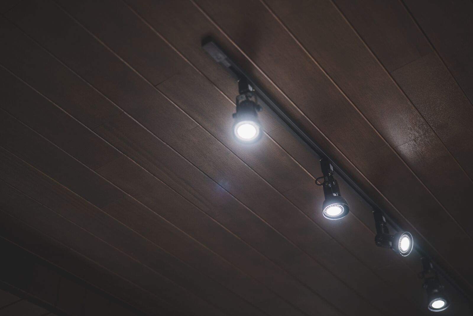 Sony Planar T* FE 50mm F1.4 ZA sample photo. Light, ceiling, interior photography