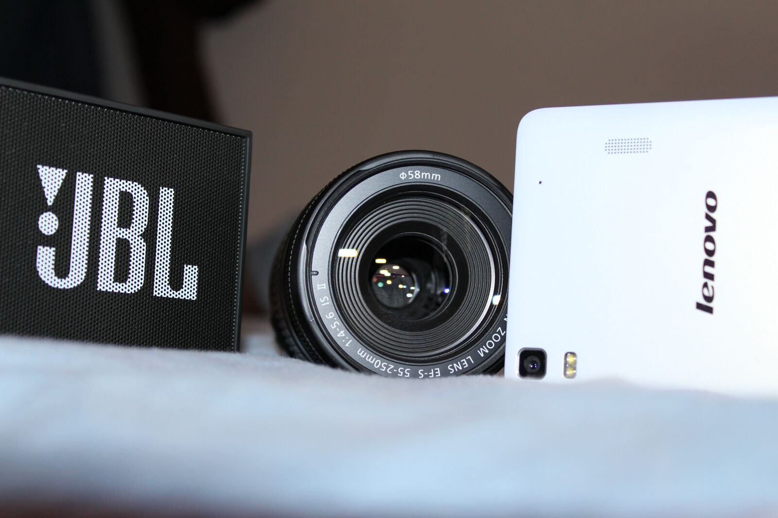 Canon EOS 700D (EOS Rebel T5i / EOS Kiss X7i) sample photo. Camera, lens, speaker photography