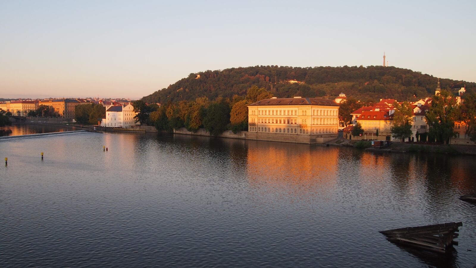 Olympus PEN E-PL3 sample photo. Prague, moldova, mood photography