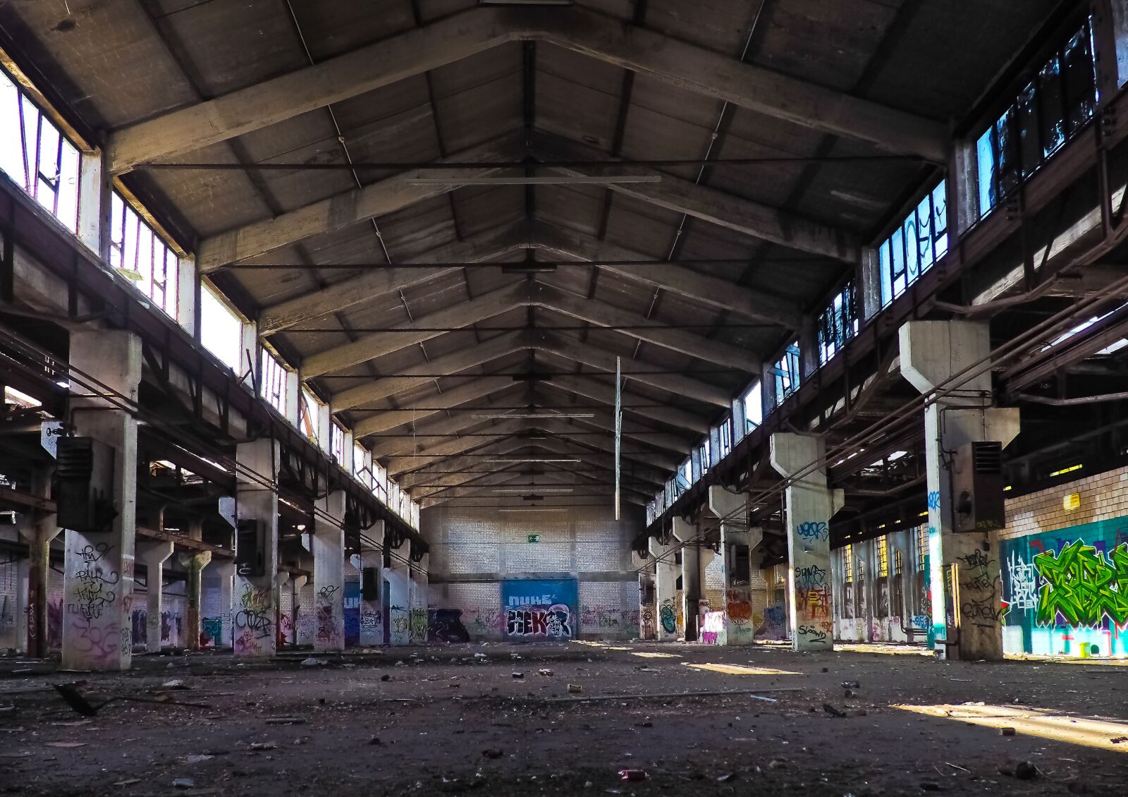 Olympus OM-D E-M10 sample photo. Lost places, factory, old photography