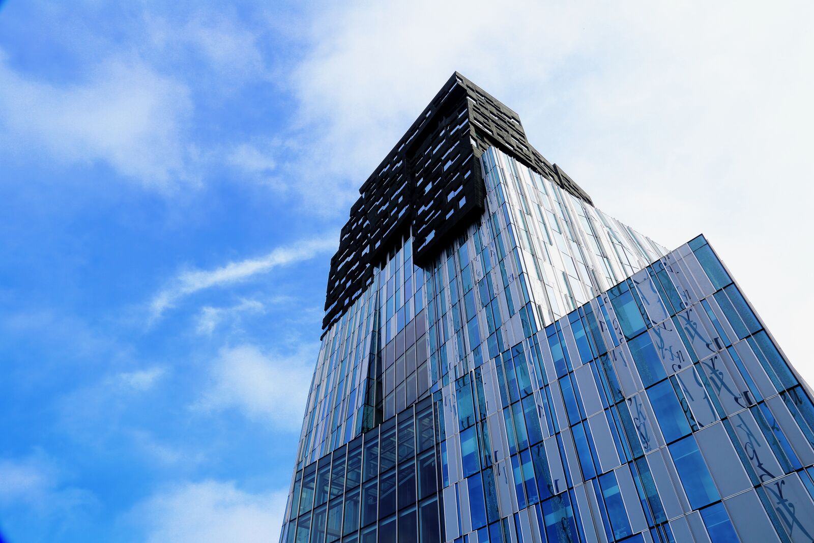 Canon EOS 6D + Canon EF 24-105mm F4L IS USM sample photo. Architecture, business, amsterdam photography