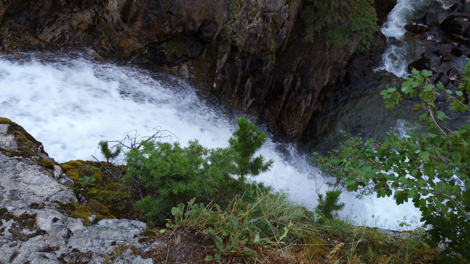 Samsung Galaxy Note4 sample photo. Montana, nature, water, waterfall photography